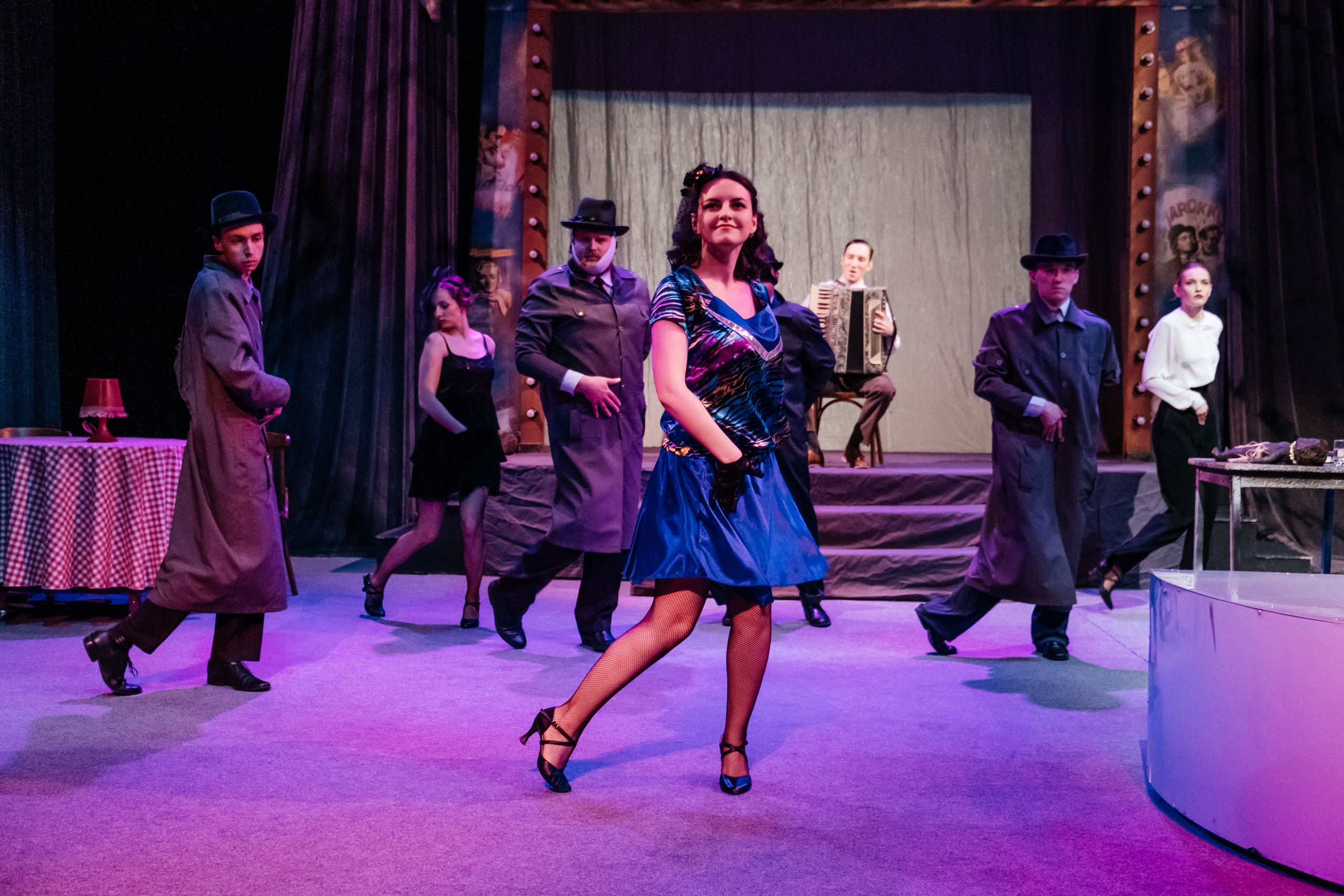 Марлен. Не смотри на других, смотри внутрь себя