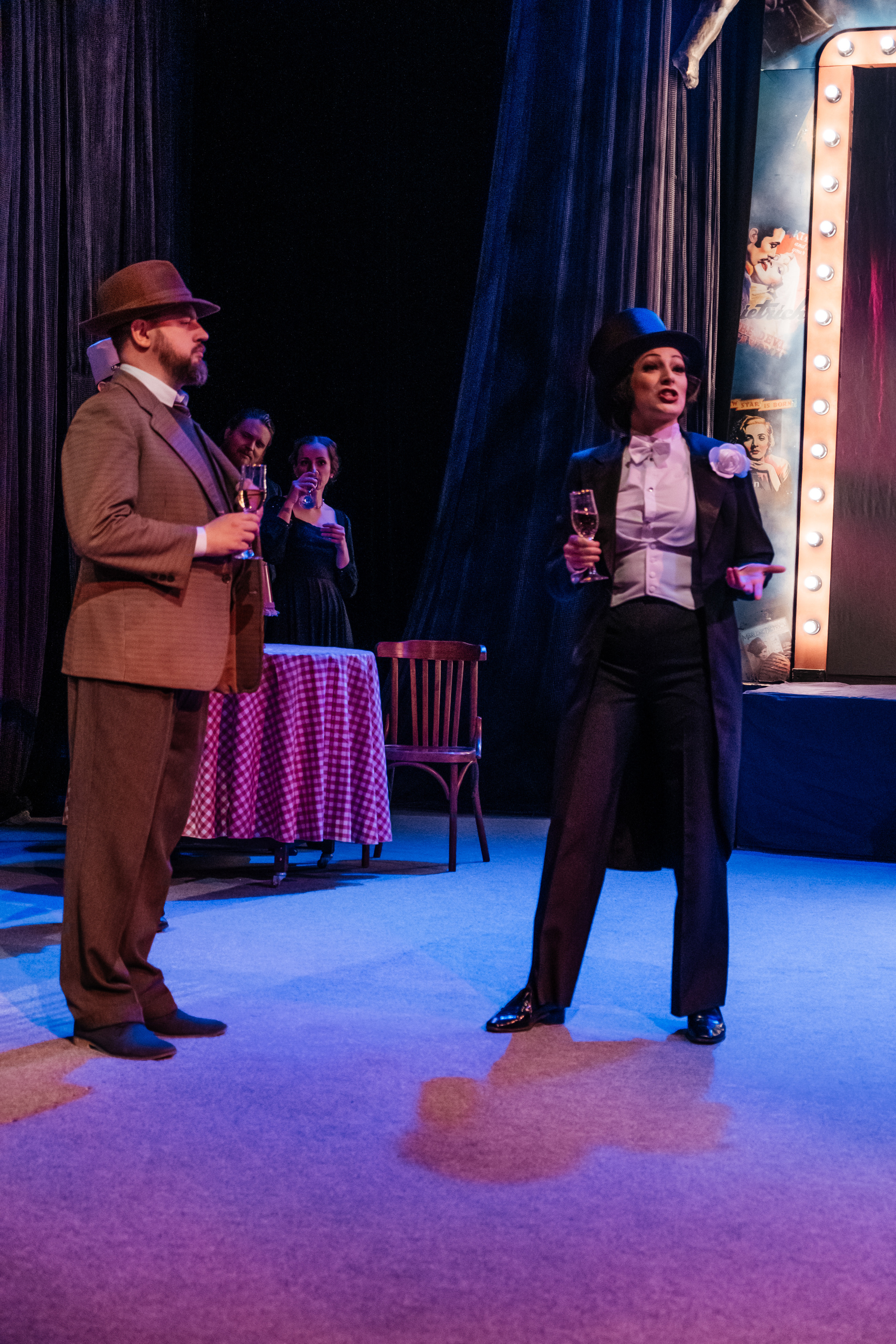 Марлен. Не смотри на других, смотри внутрь себя