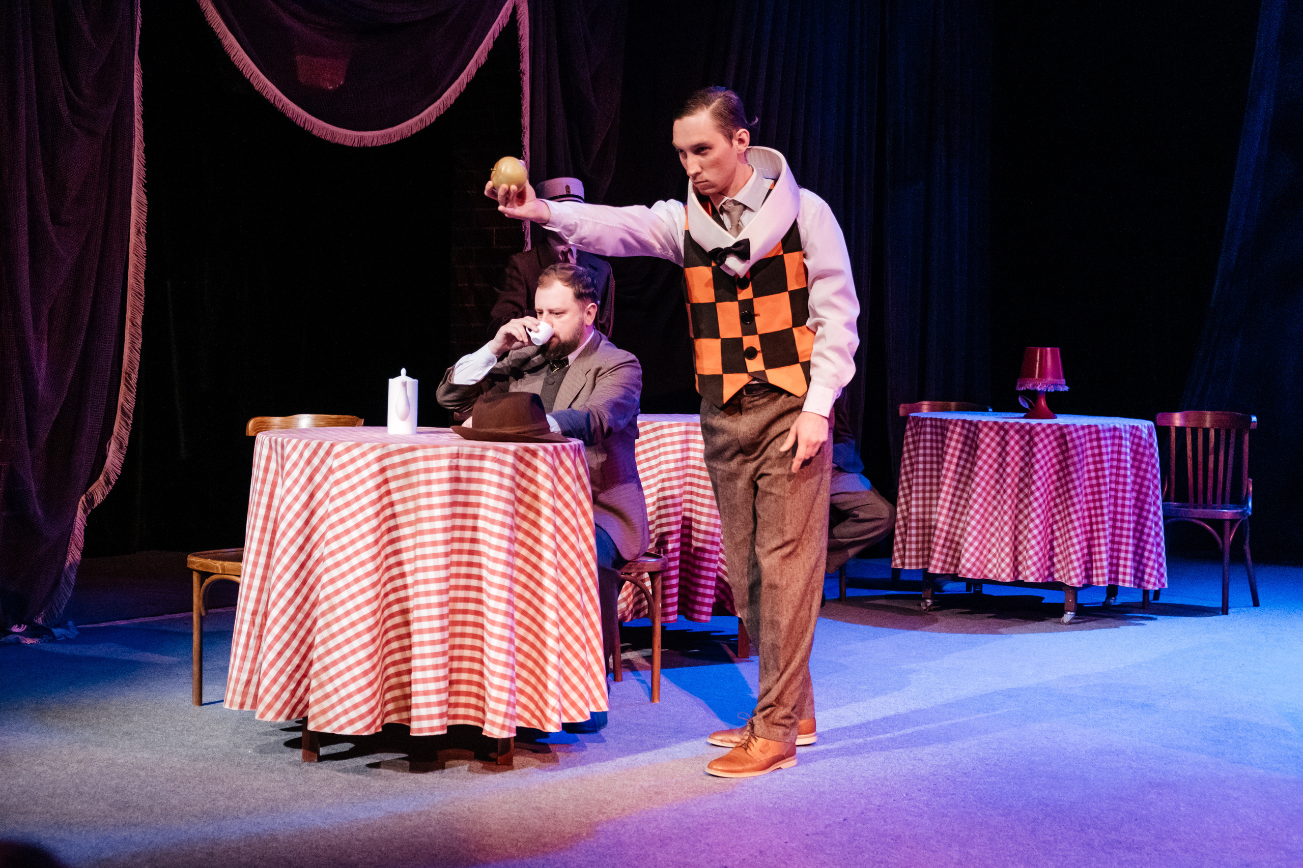 Марлен. Не смотри на других, смотри внутрь себя