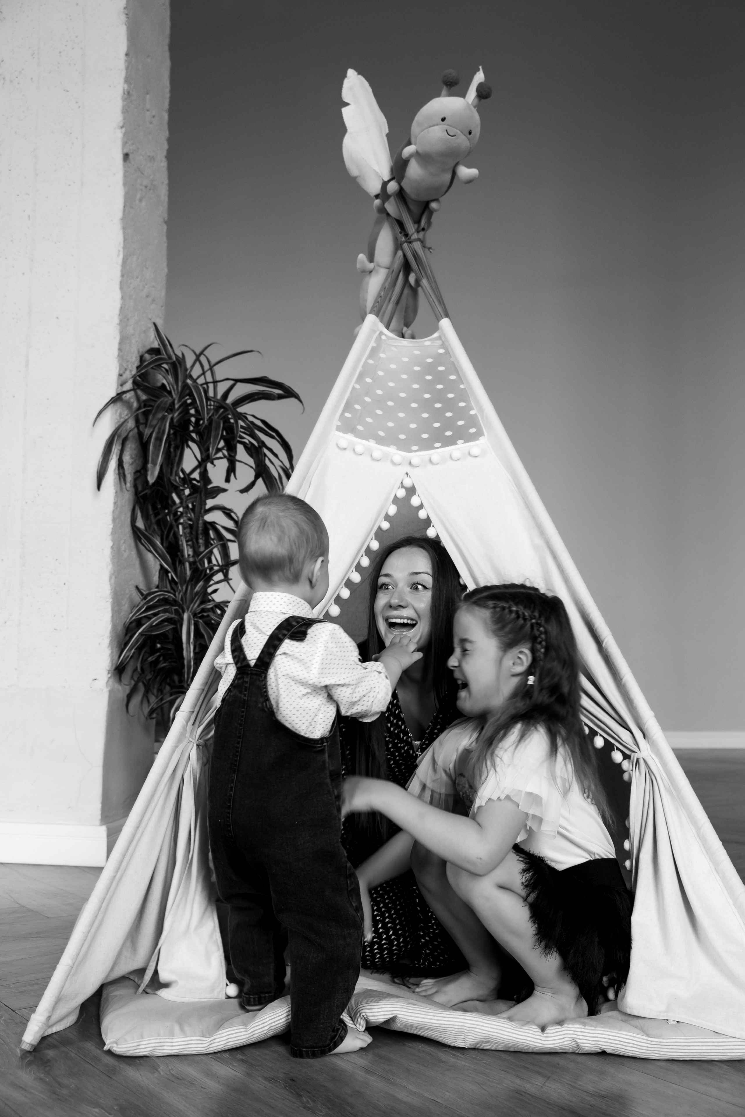 Катя и семья (сканди). Не смотри на других, смотри внутрь себя