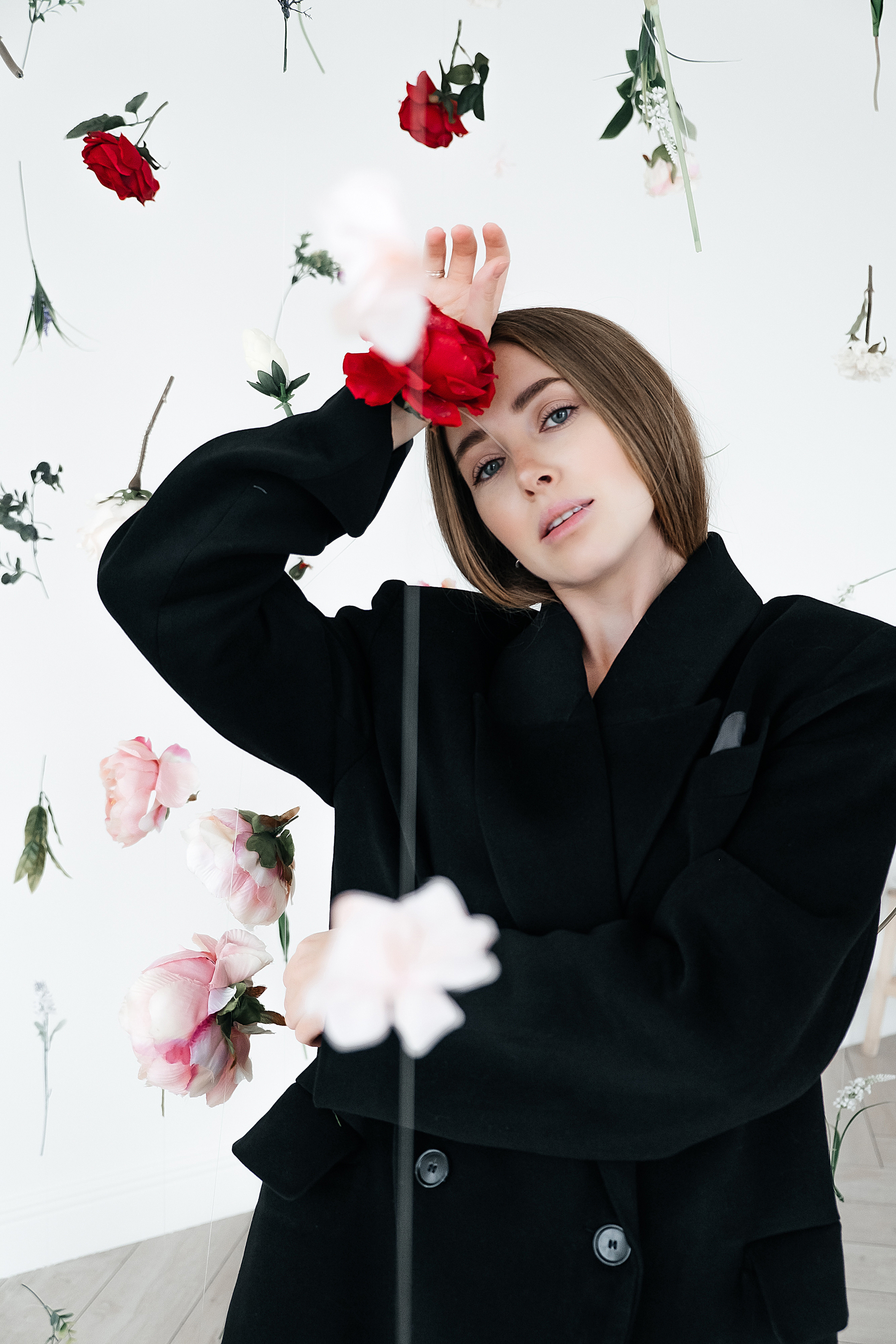 Марина. Не смотри на других, смотри внутрь себя