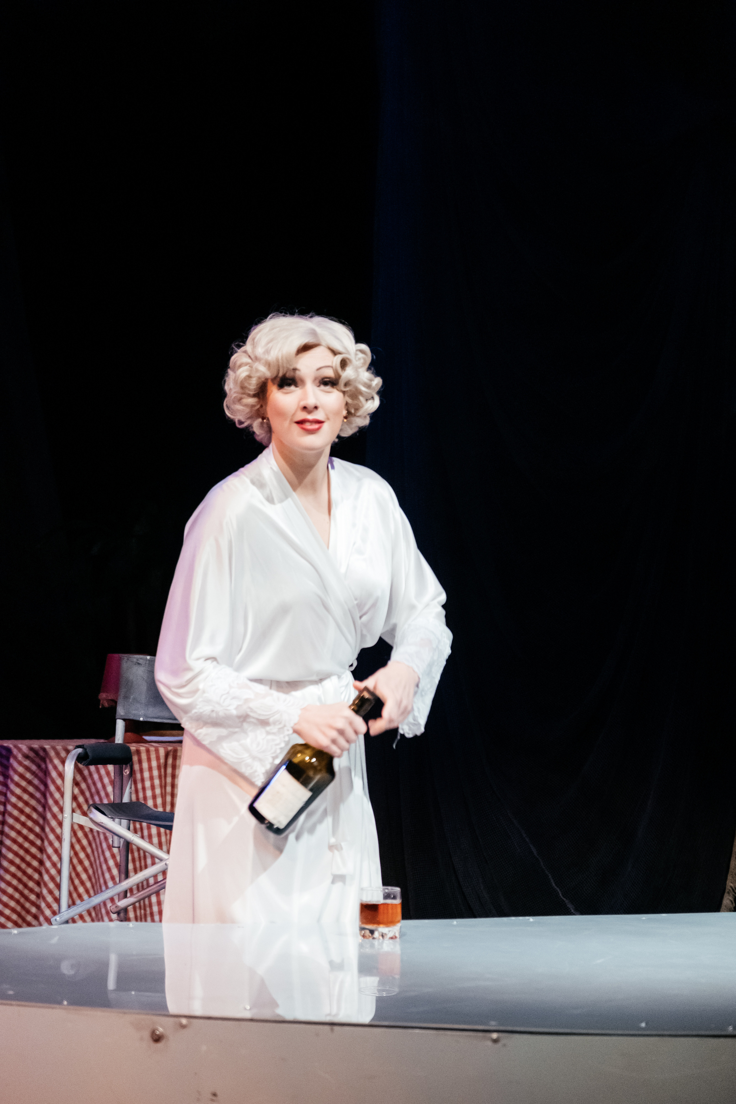 Марлен. Не смотри на других, смотри внутрь себя