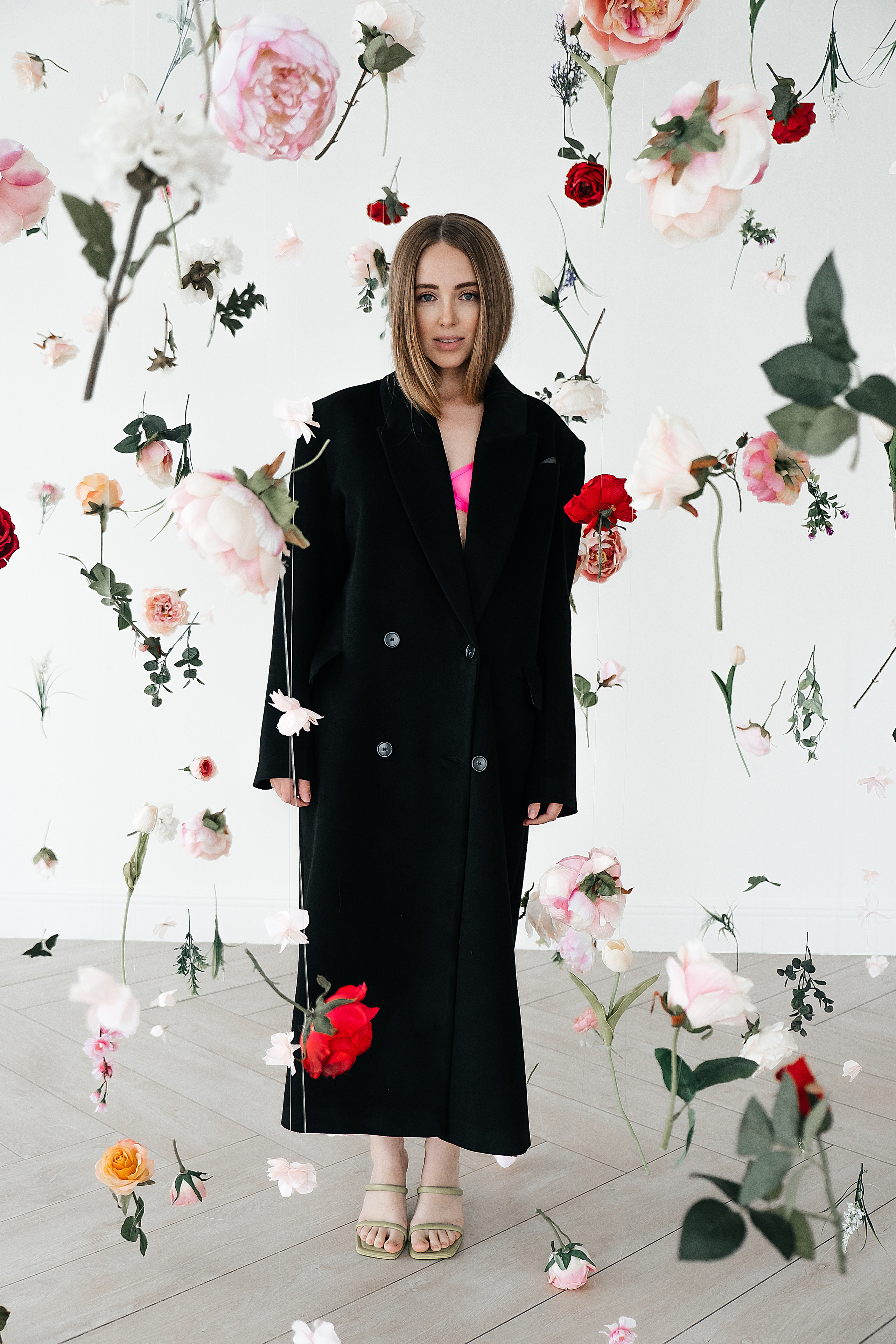 Марина. Не смотри на других, смотри внутрь себя