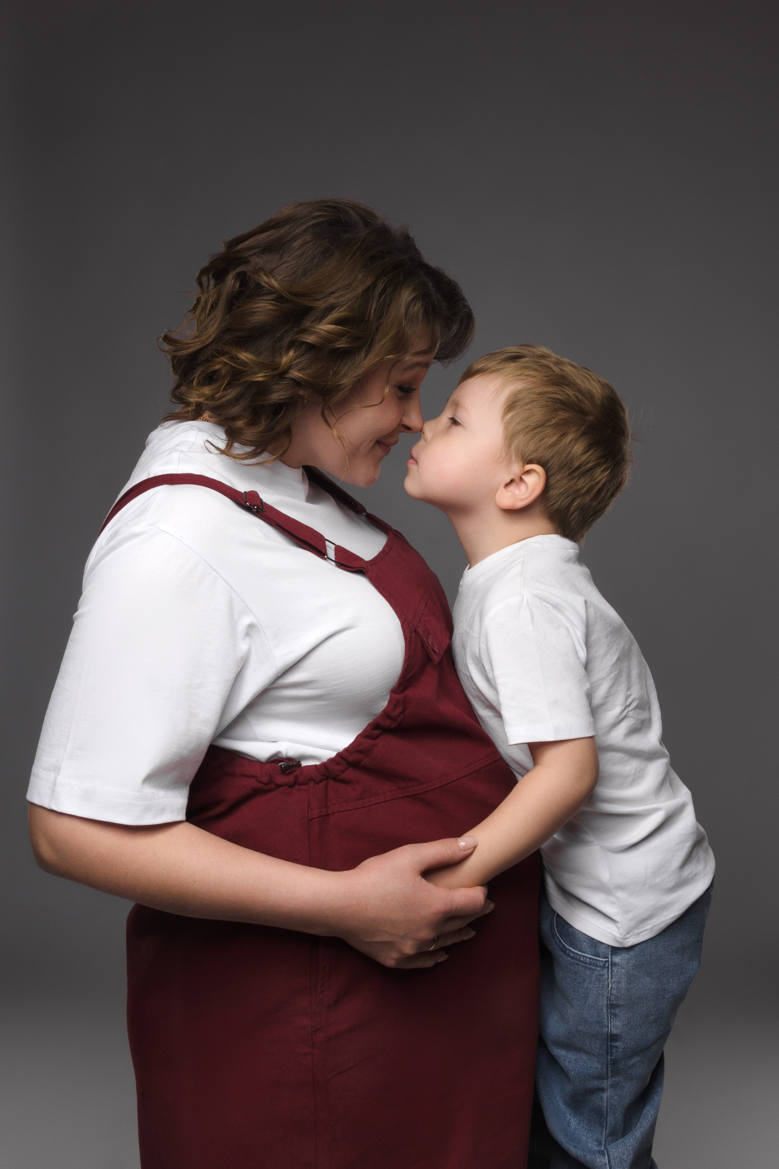 Беременность. Индивидуальные, семейные, студийные съемки в Серпухове и за пределами