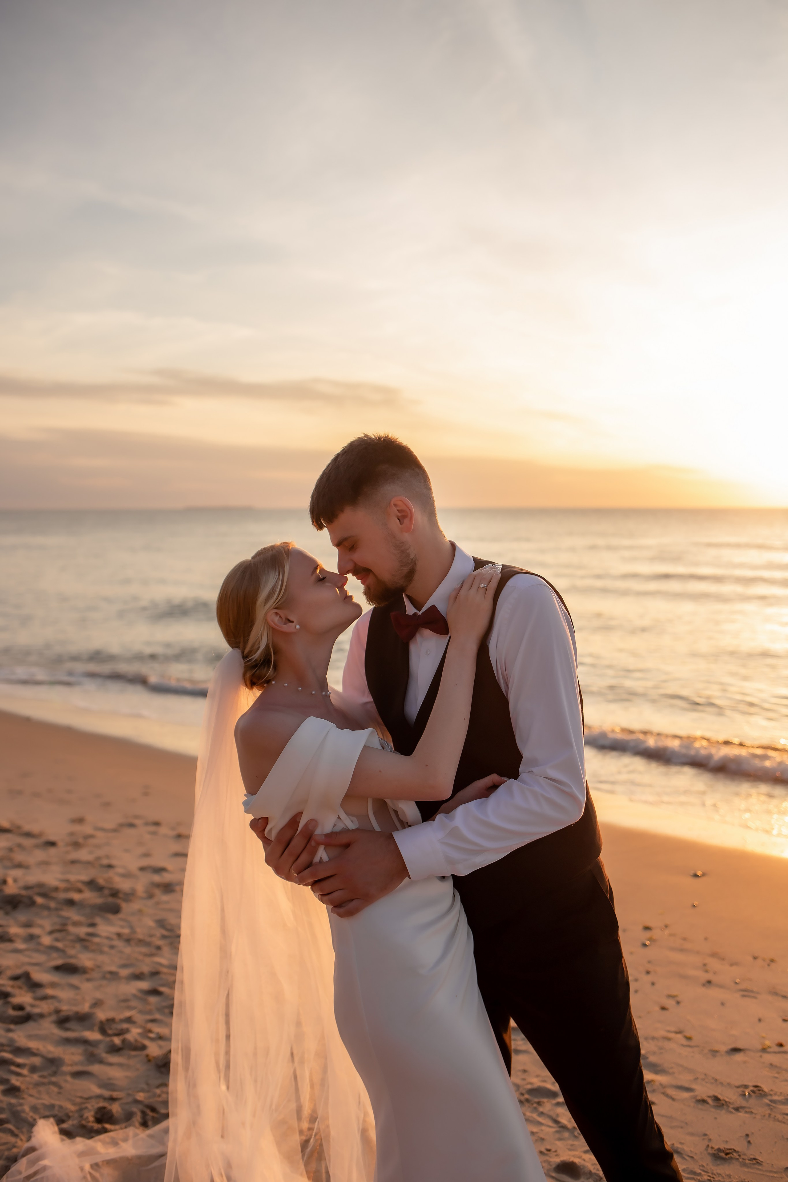 Александра и Влад. На закате. Фотограф в Калининграде Решетникова Алина