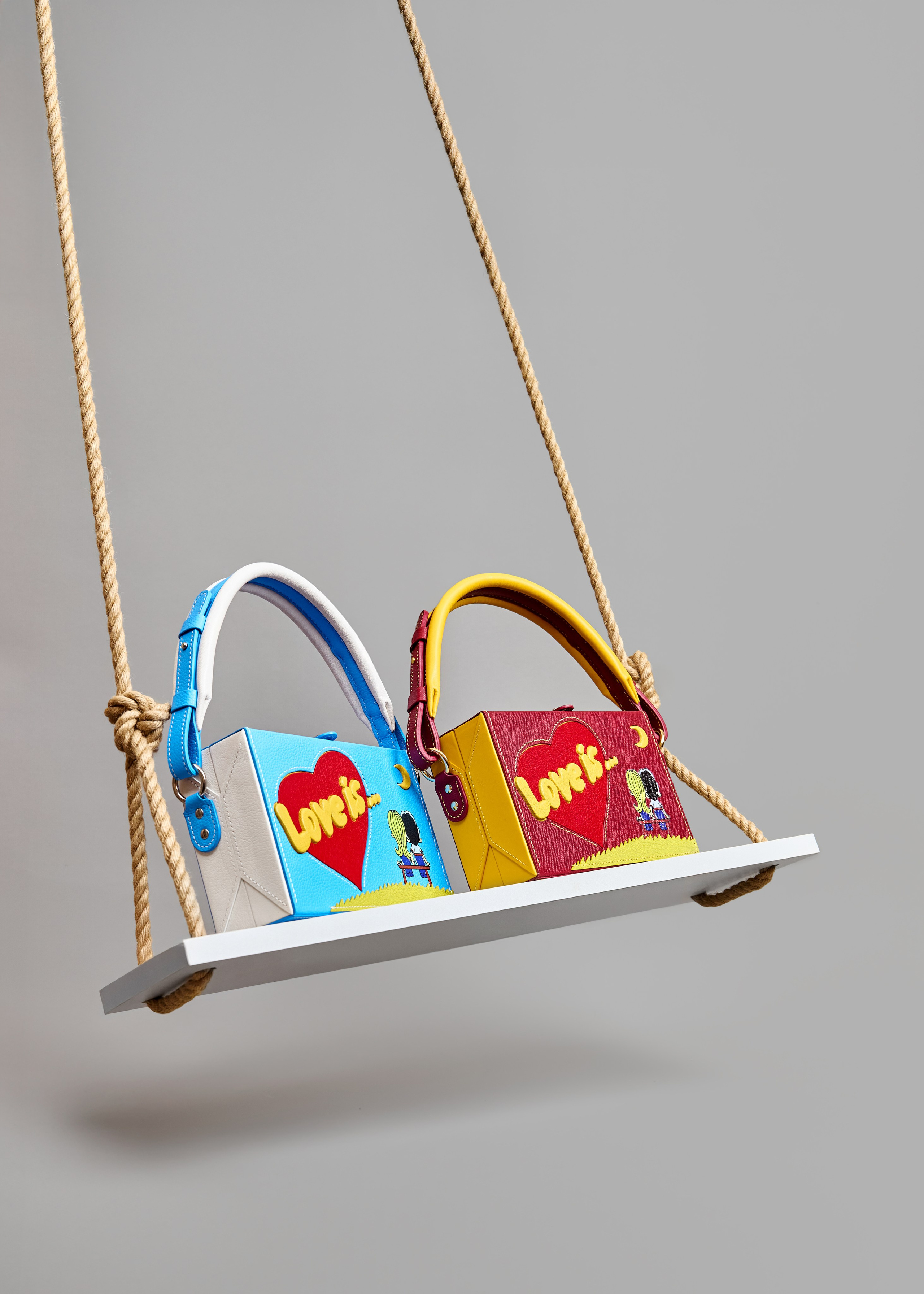 Сумка LOVE IS…. Частный мастер — дизайнер по созданию аксессуаров из кожи Олег Шарыгин