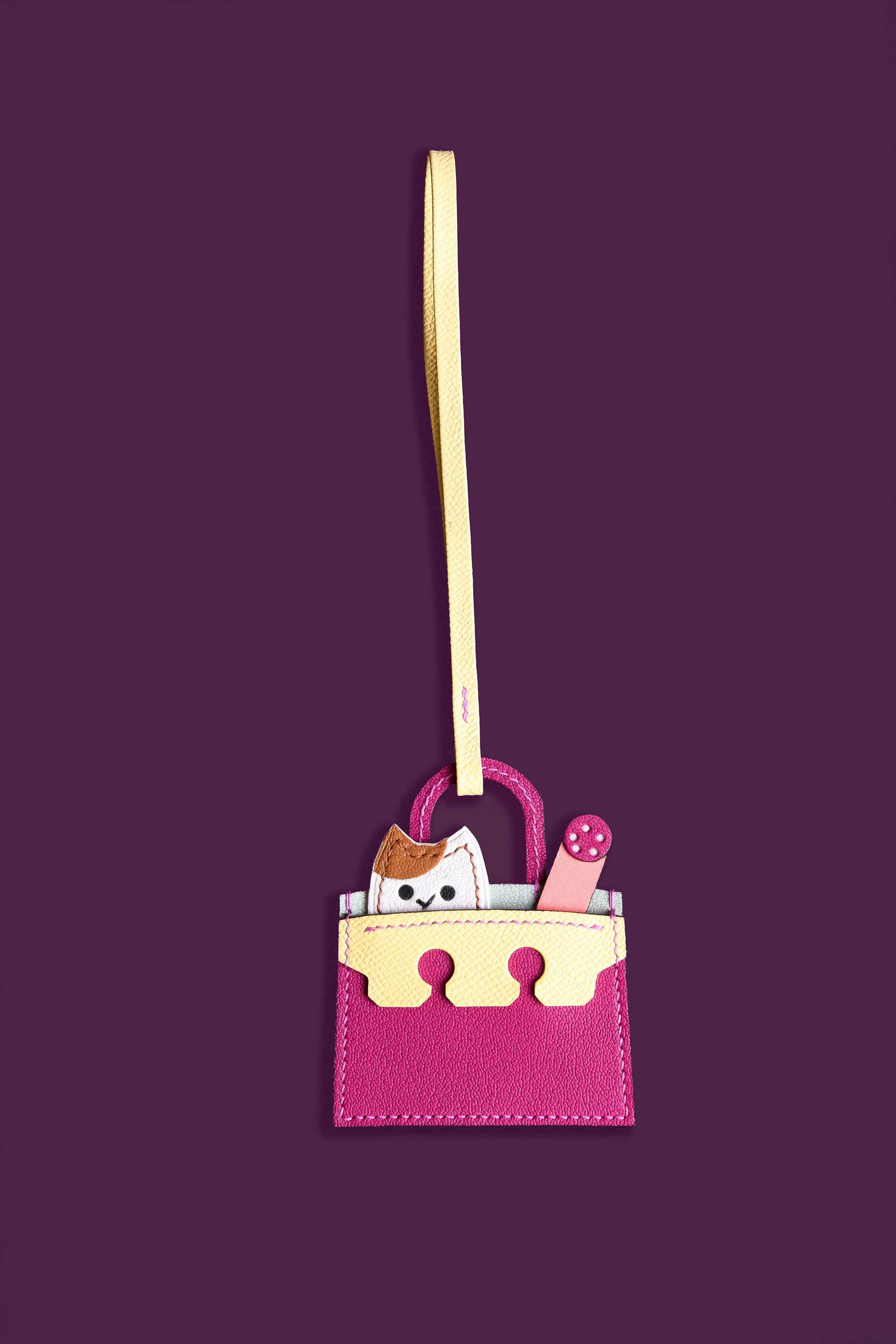 Шармы для сумок. Частный мастер — дизайнер по созданию аксессуаров из кожи Олег Шарыгин