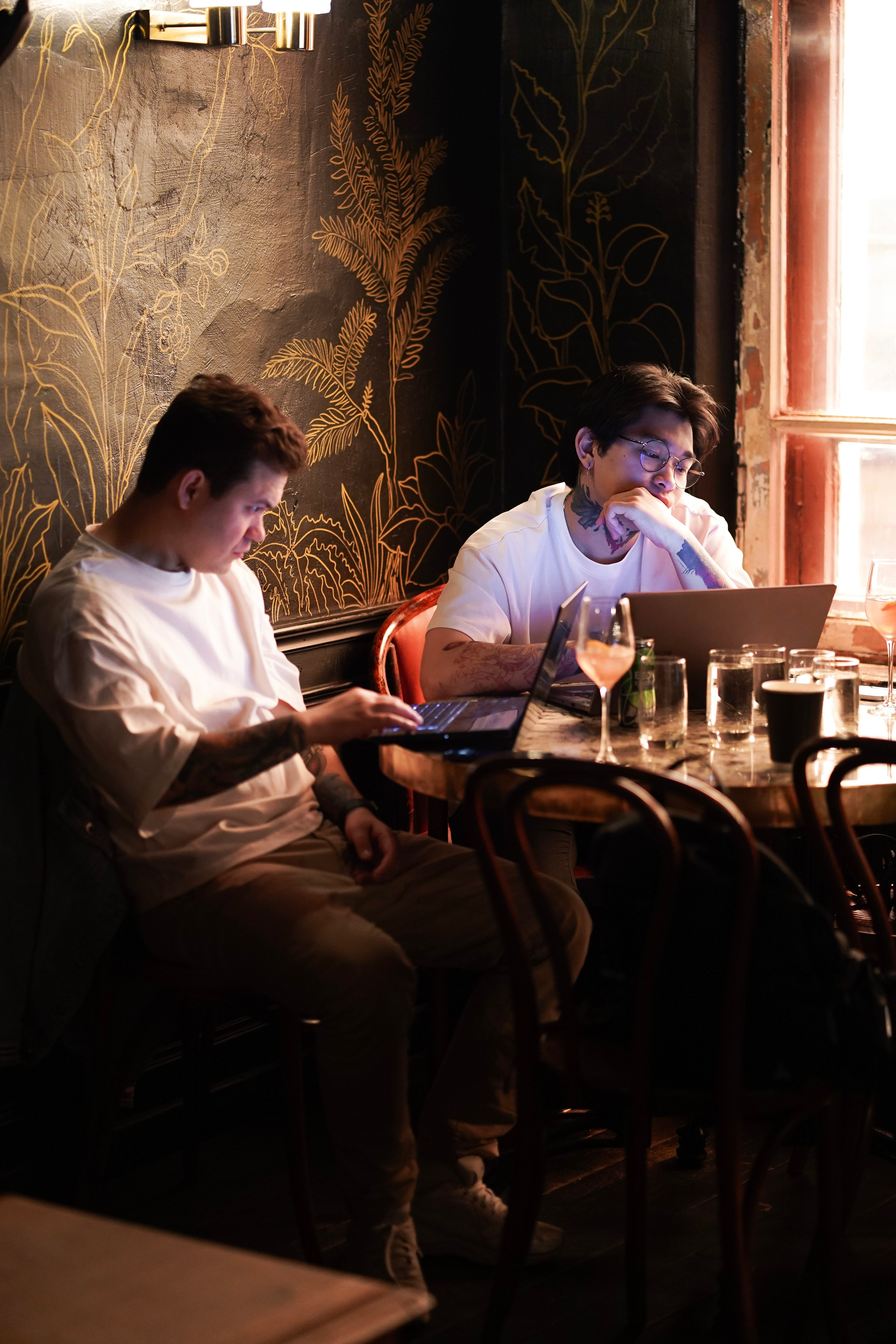 Bar Boss в «Детектив, где Вы?» (2024). Фотограф с психологическим образованием