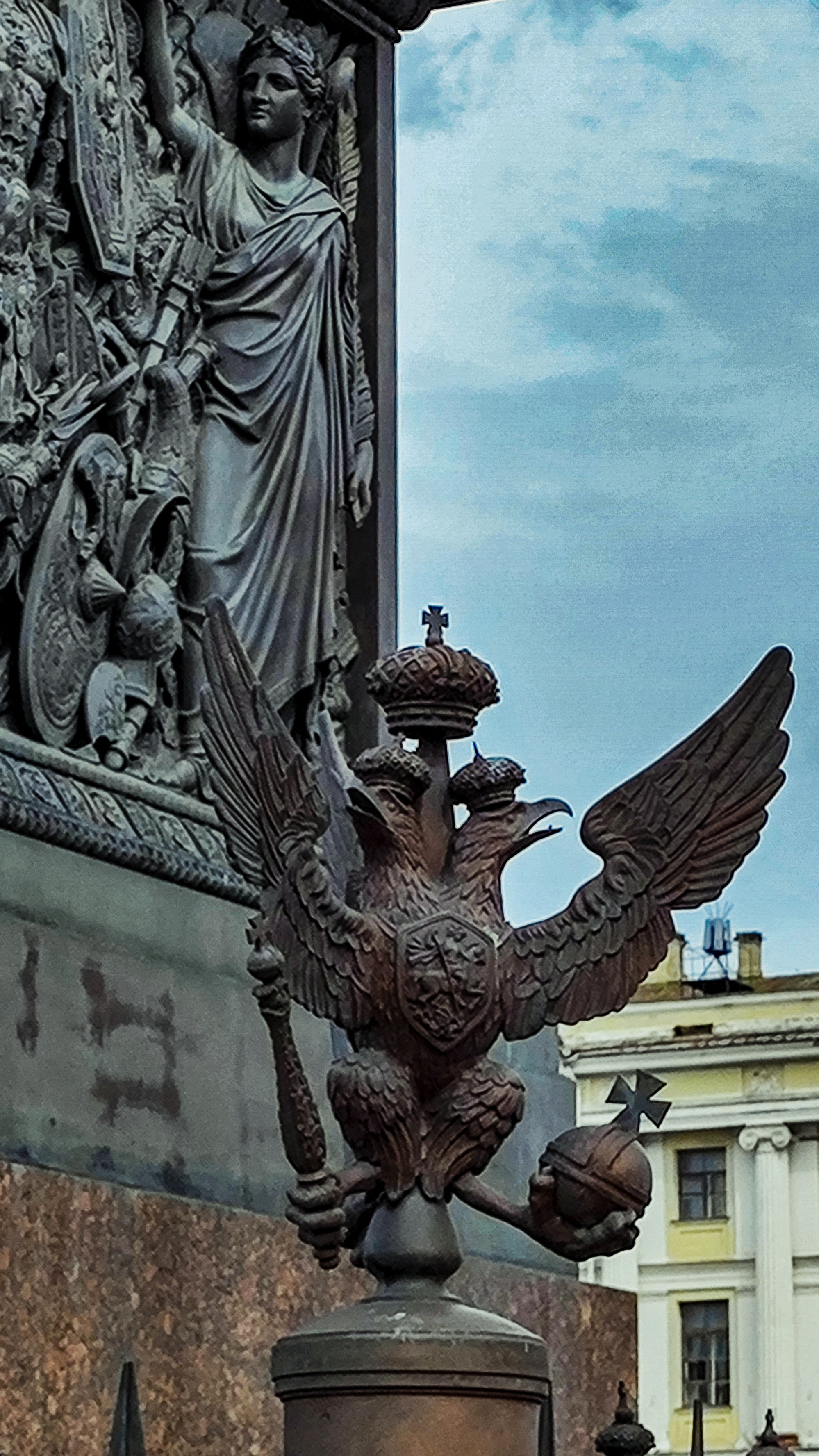 Подбор красивых локаций в рамках пейзажной и стрит-съёмки в СПб