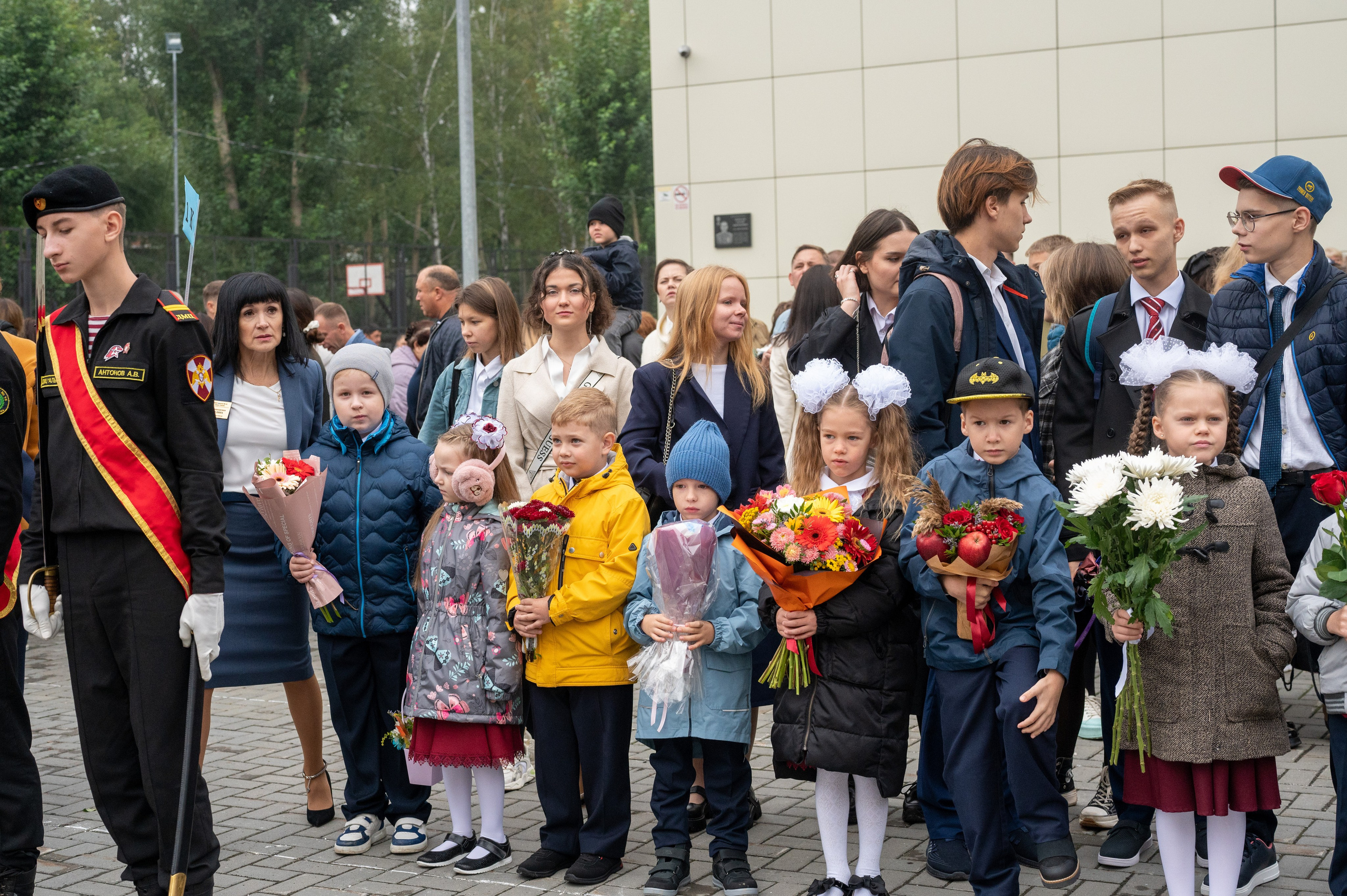 1 сентября 1 К 16 гимназия репортаж, линейка +в классе. Фотограф новорожденных, семейный детский в Тюмени Татьяна Морозова