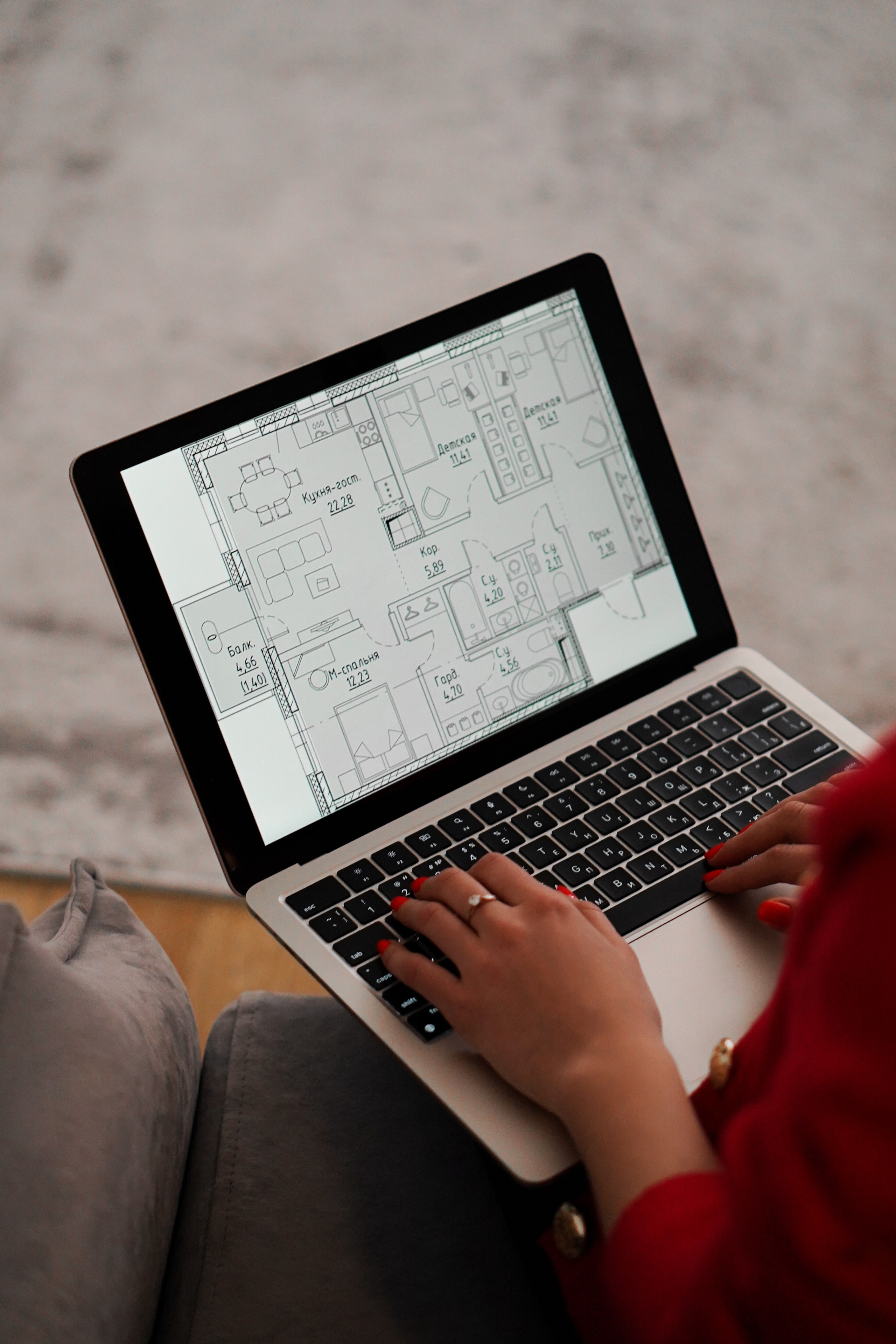 Контент съемка для эксперта по недвижимости Ксении. Контент фотограф Санкт-Петербург Богодухова Лариса