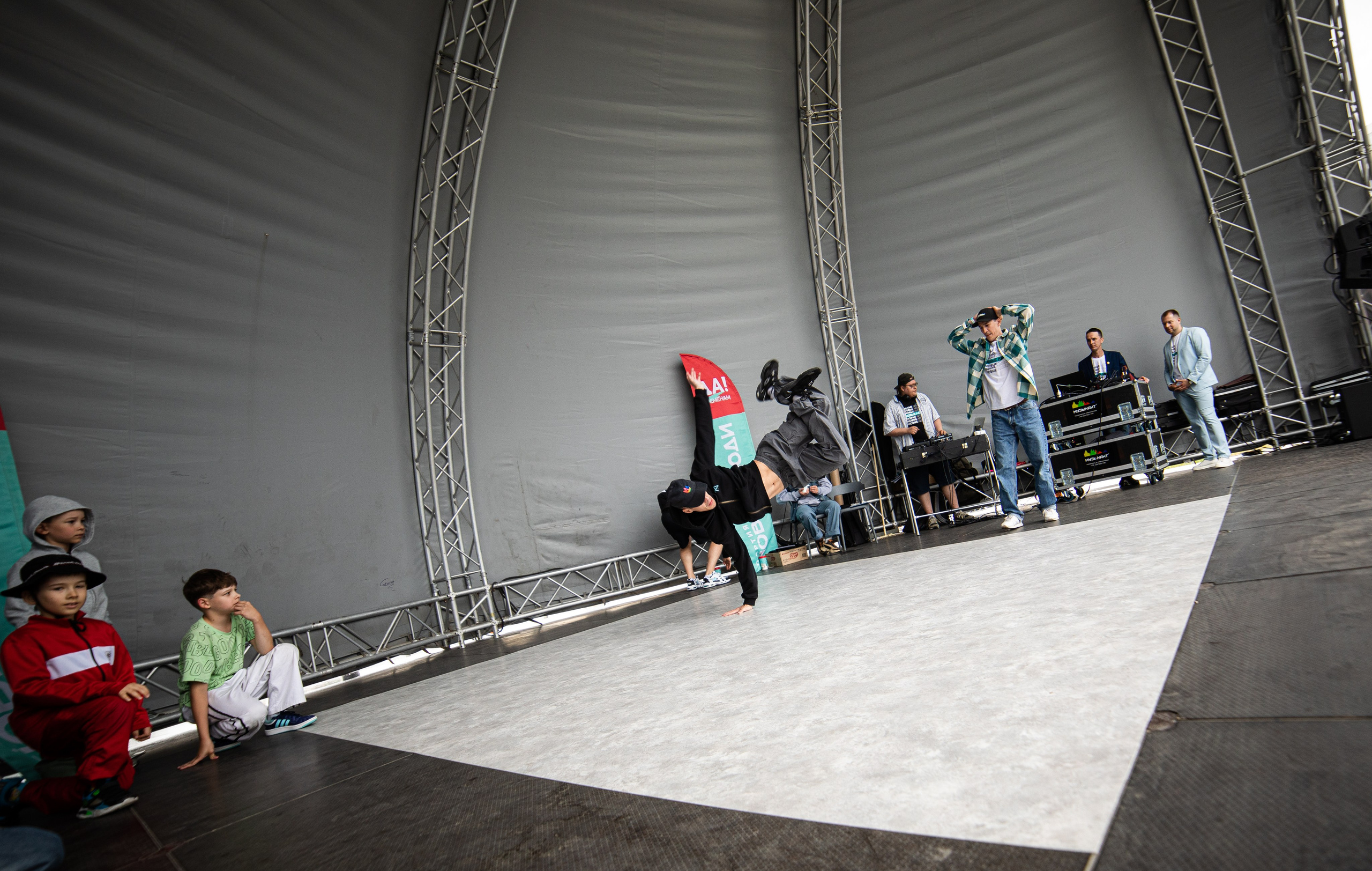 Время Новых -2025. Репортажный и свадебный фотограф в Челябинске Елисеев Павел