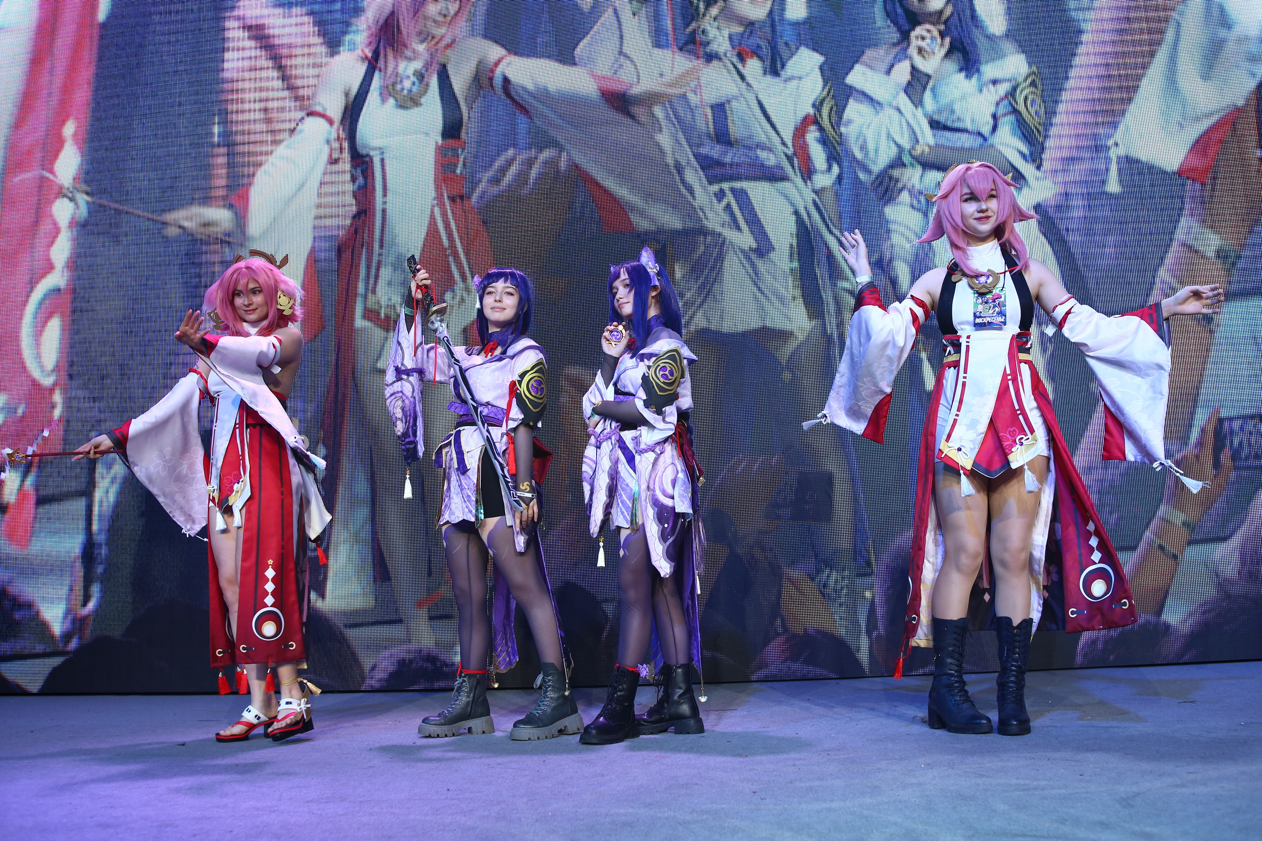 Сёгун Райден и Яэ Мико.  из Genshin Impact  