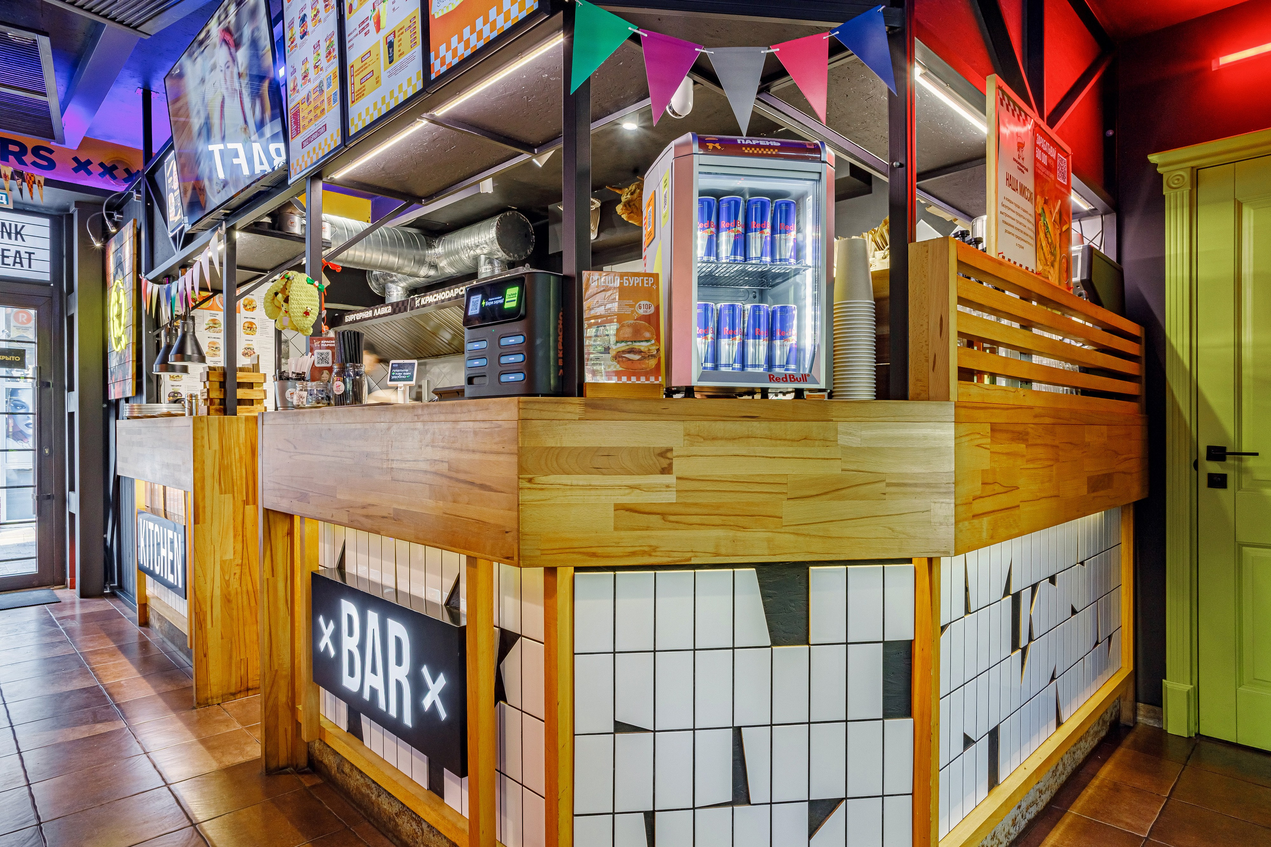 Бургерная «Краснодарский Парень». Свадебный, семейный, интерьерный фотограф в Краснодаре Денис Голощапов