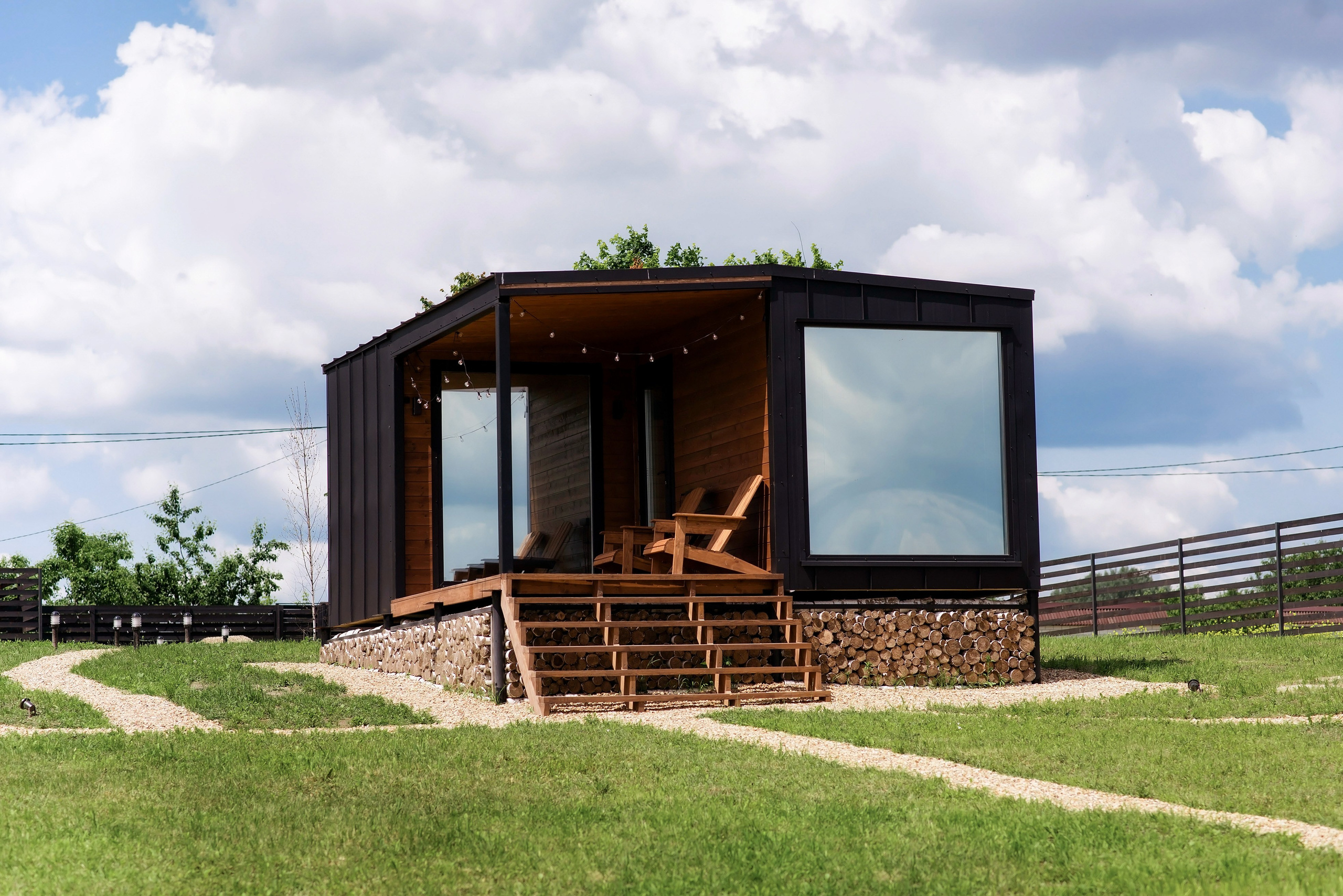 Наша территория. Глэмпинг. Аренда дома для отдыха в Брянске. Банный чан, зона BBQ. Дом на озере в Брянске. Отдых Брянск