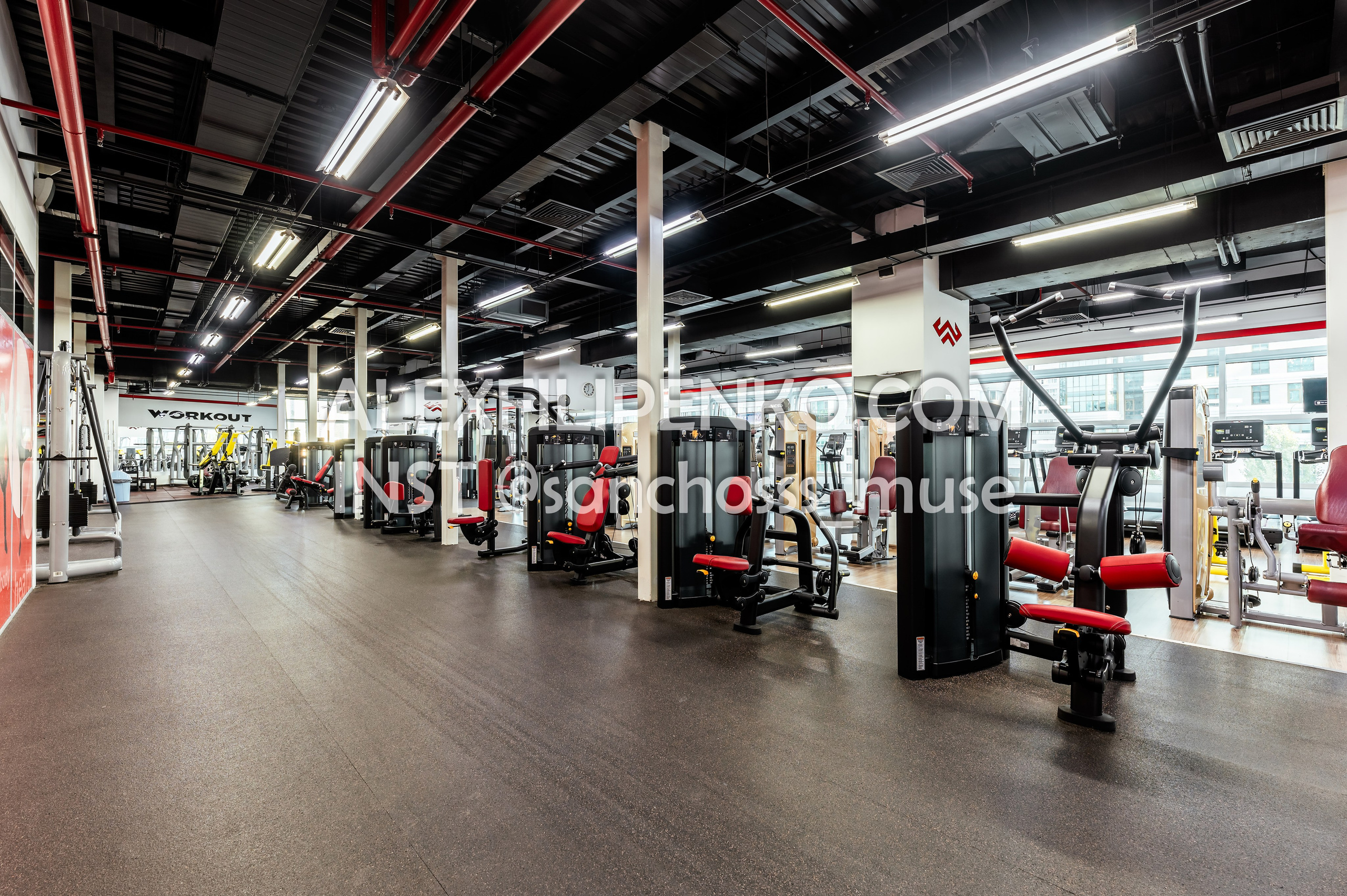 WORKOUT Достык 18. Фотограф интерьера недвижимости и архитектуры в Астане