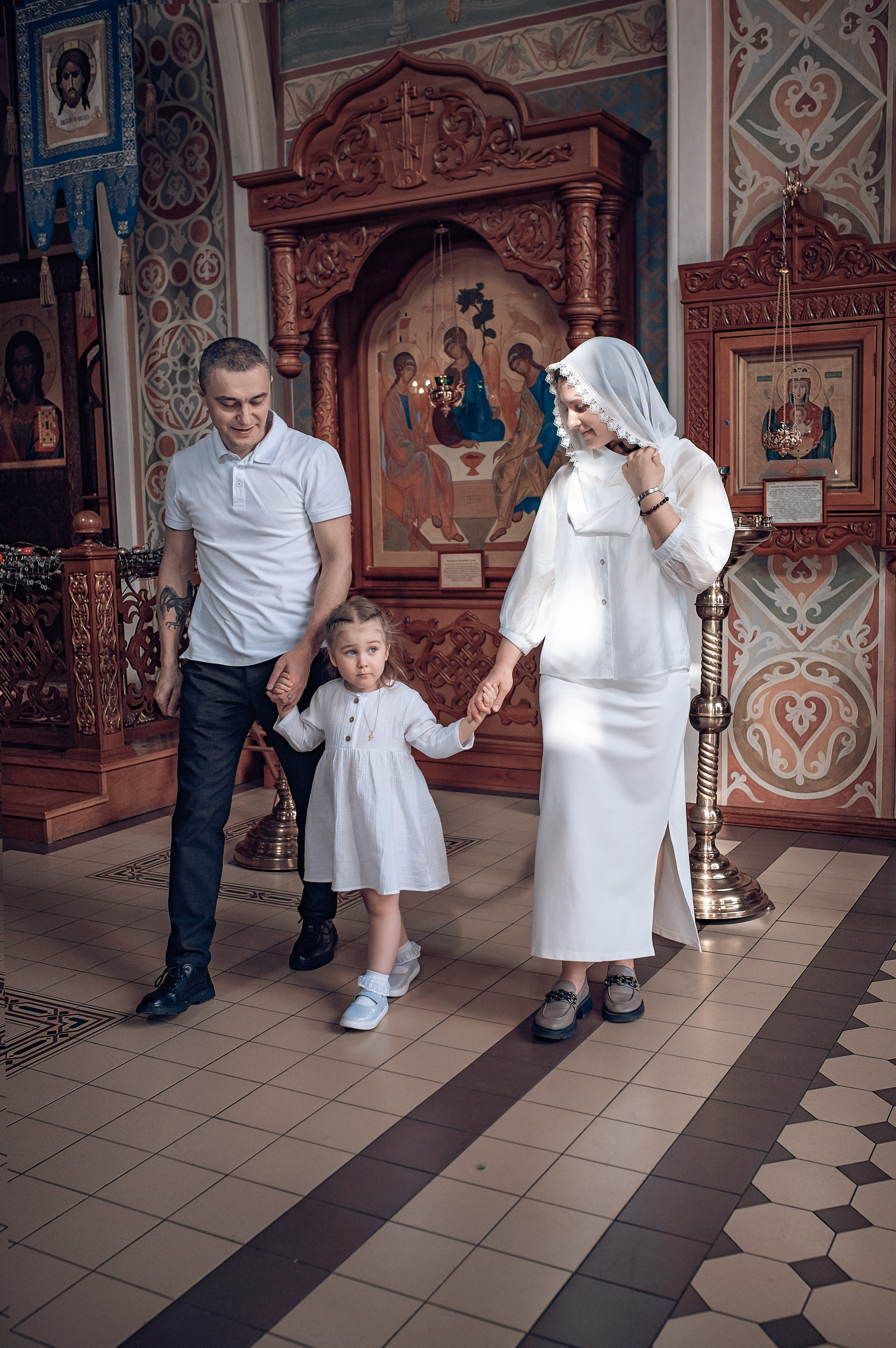 Крещение Авроры в храме Иоанна Предтечи. Фотографы крещения/венчания  Красноярск Татьяна и Вячеслав Переваловы