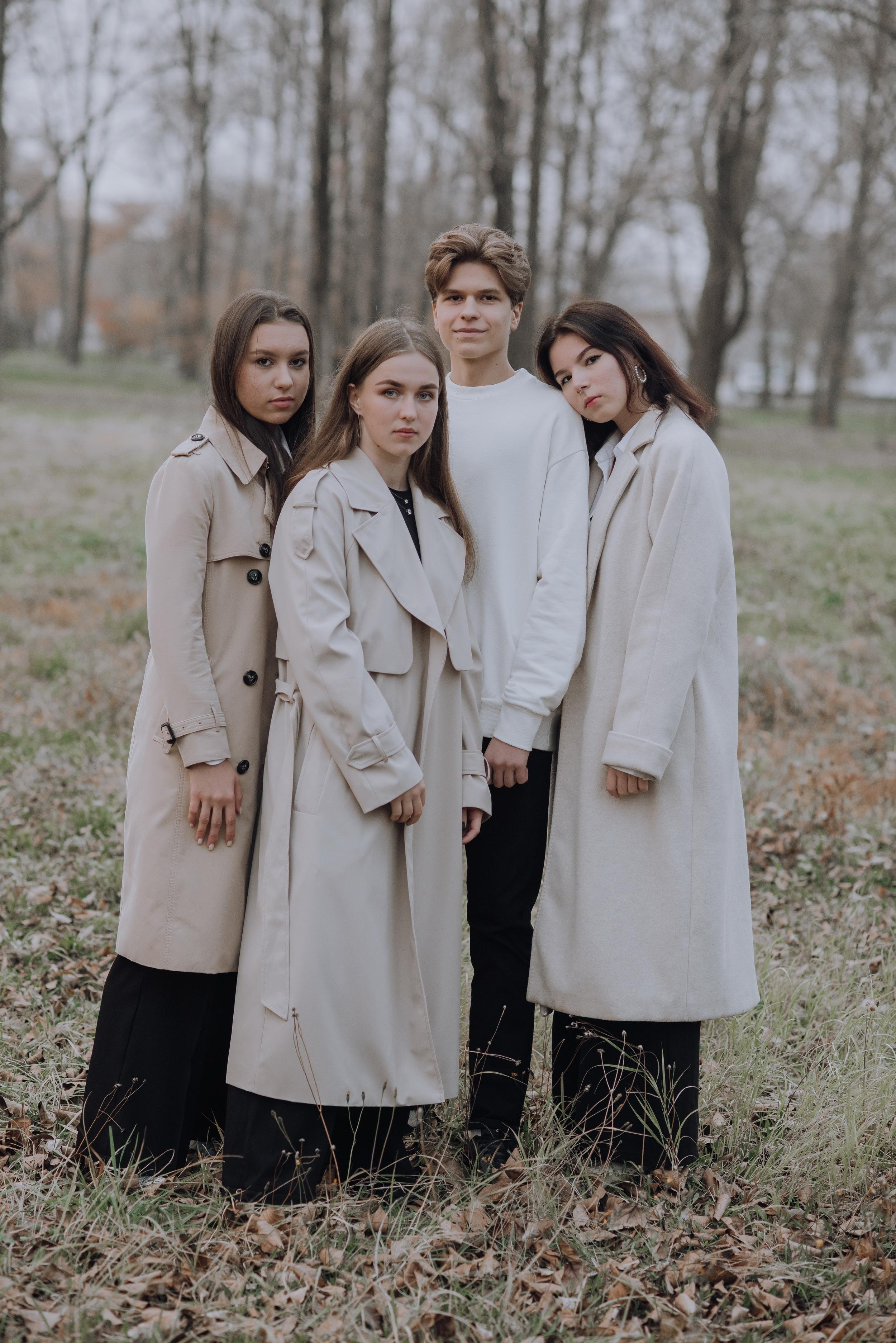 Гимназия г. Артем — 11 класс. Фотограф Ярмишко Дарья. Выпускные фотокниги