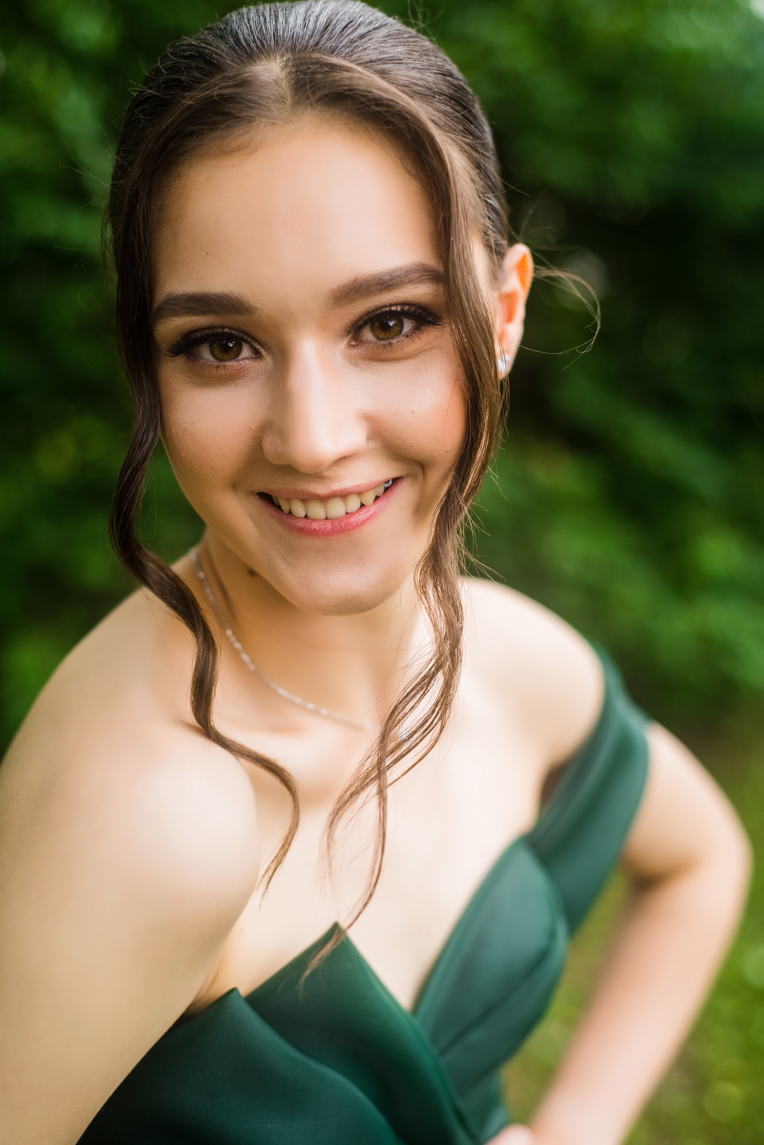 Гимназия г. Артем — 11 класс. Фотограф Ярмишко Дарья. Выпускные фотокниги