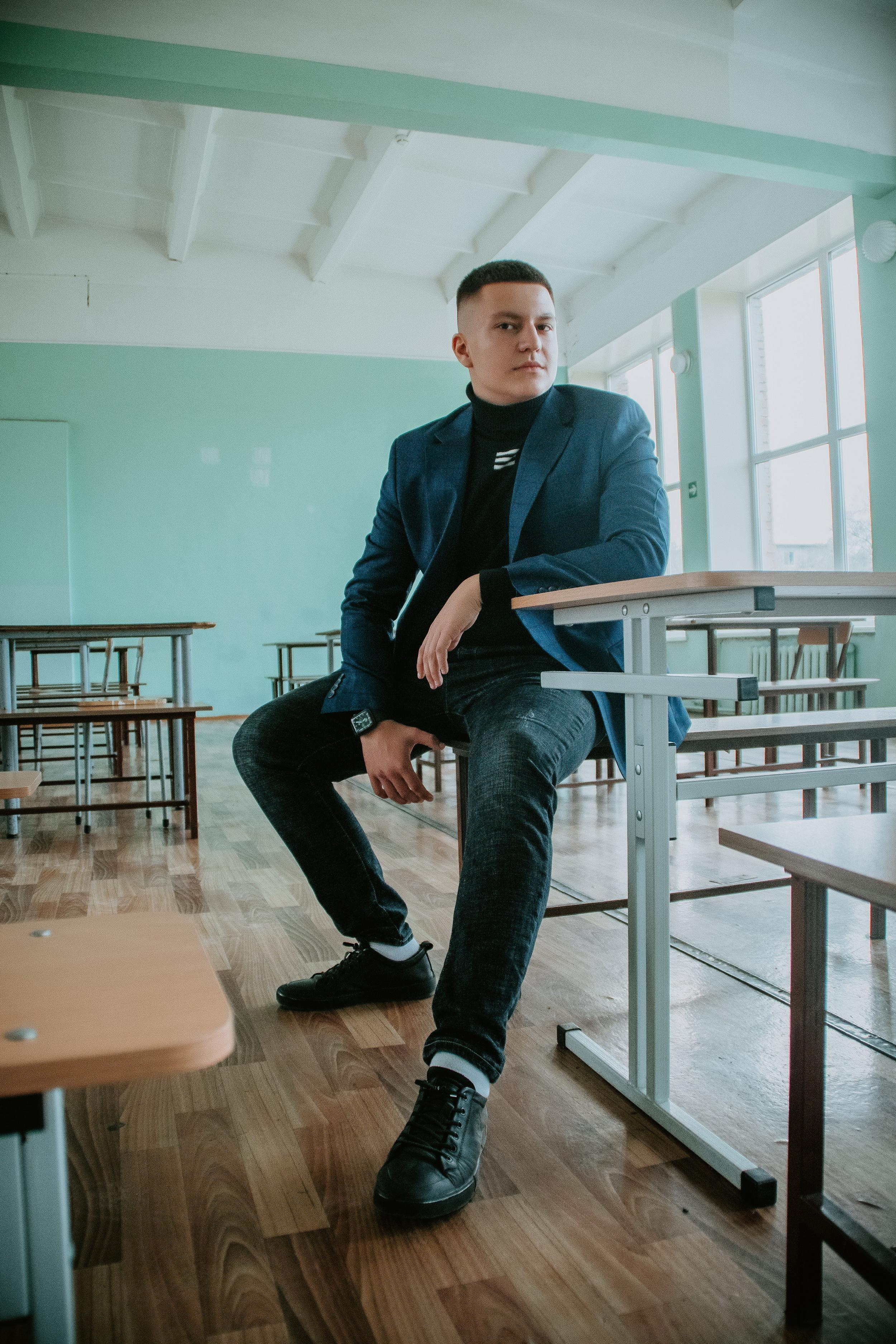 Гимназия г. Артем — 11 класс. Фотограф Ярмишко Дарья. Выпускные фотокниги