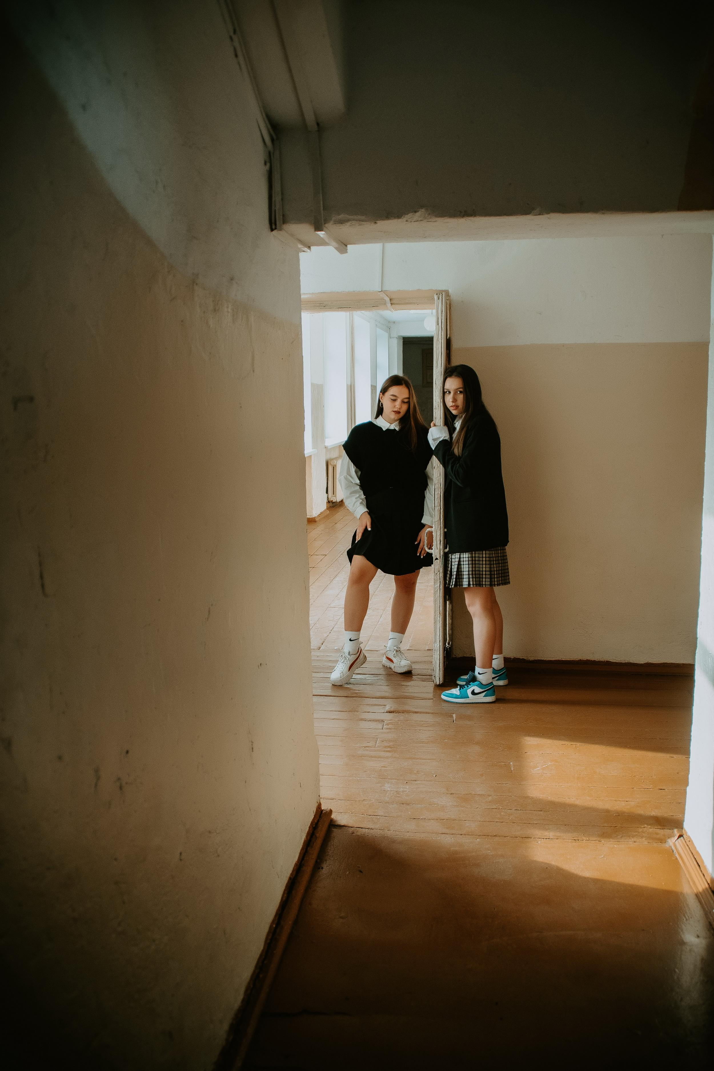 Гимназия г. Артем — 11 класс. Фотограф Ярмишко Дарья. Выпускные фотокниги