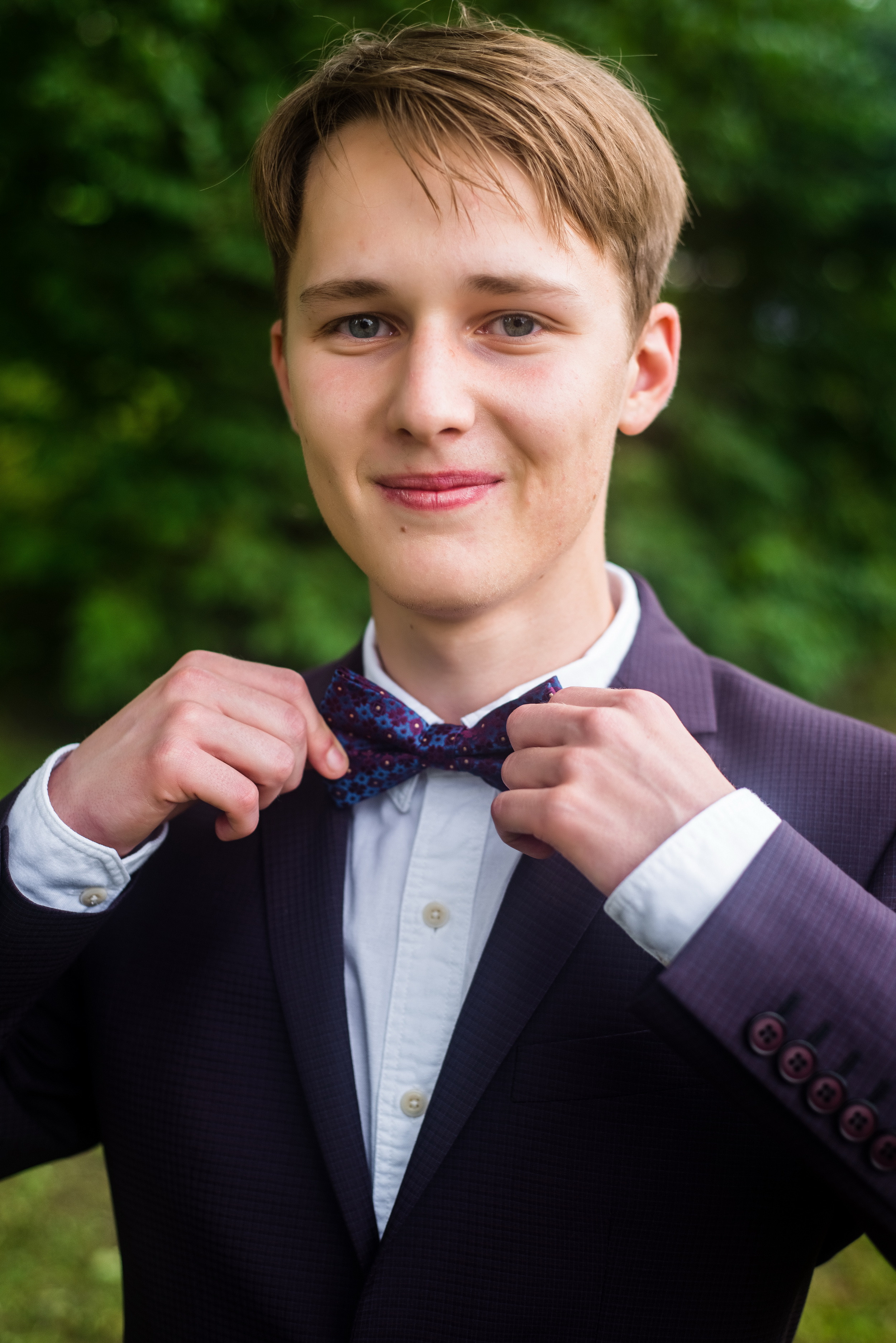 Гимназия г. Артем — 11 класс. Фотограф Ярмишко Дарья. Выпускные фотокниги