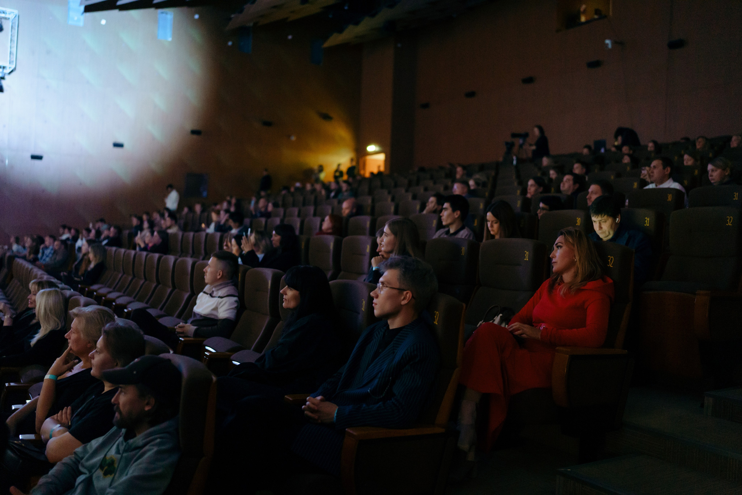 Репортажный фотограф на конференцию в Москве. Репортажный фотограф в Москве Саша Дружинина