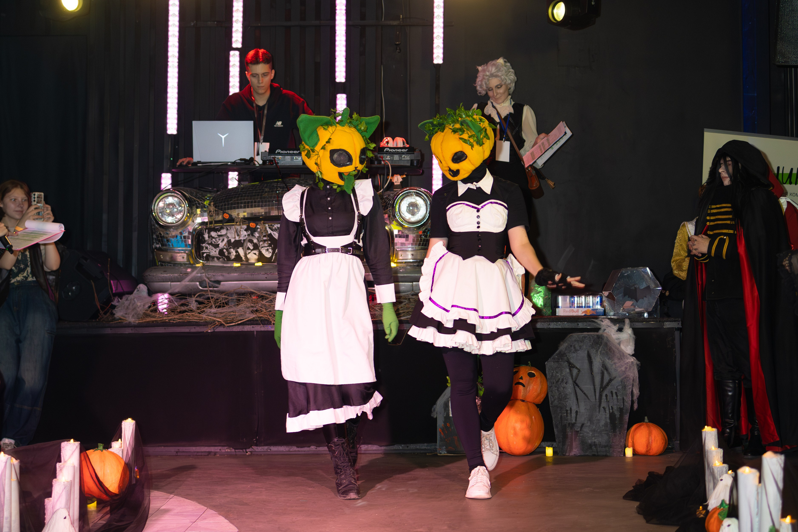 ГИКROLL: ночь Дракулы. Олег Катакинов| Репортажный фотограф в городе у моря (Владивосток)