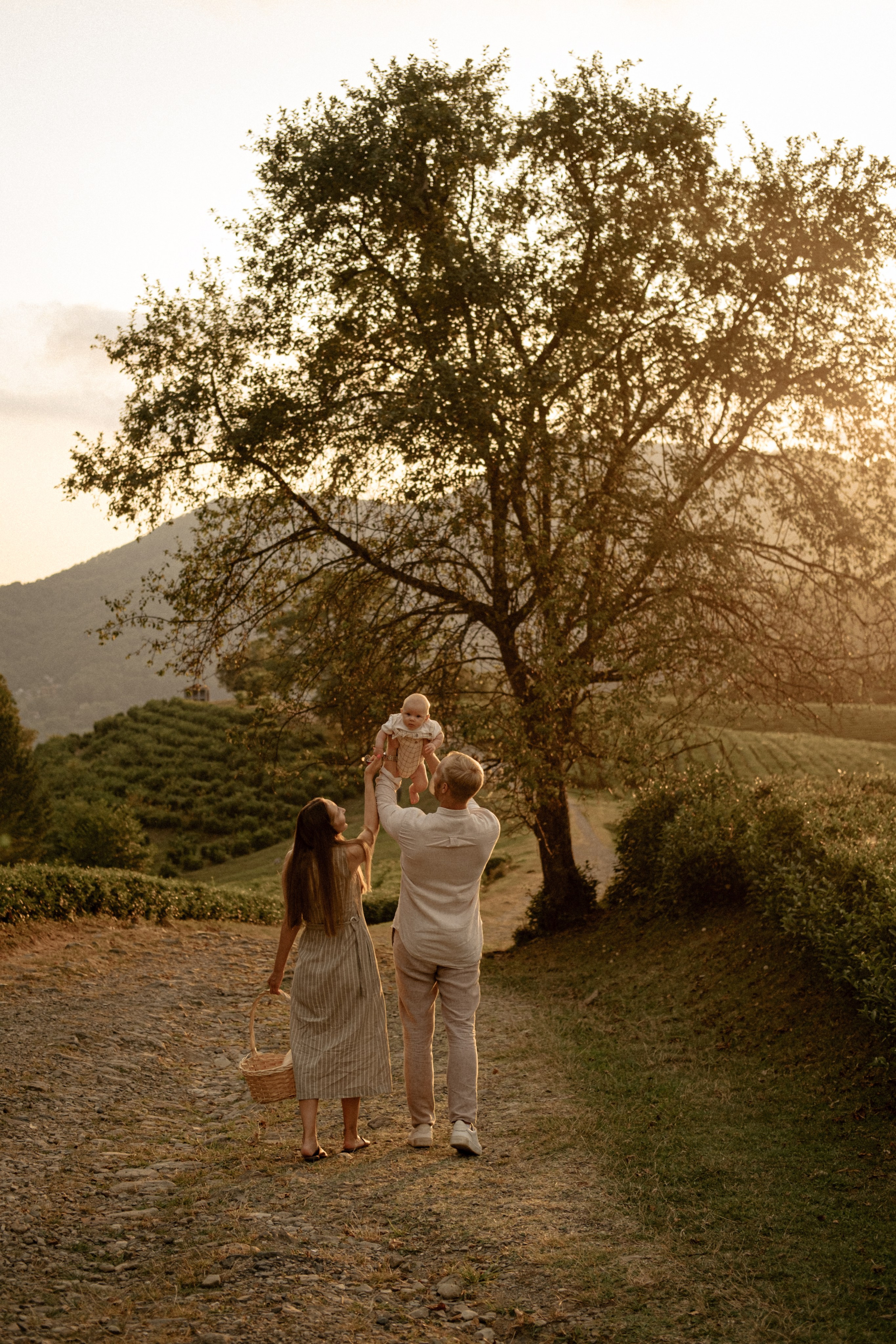 Лиза, Нина, Денис. Главная