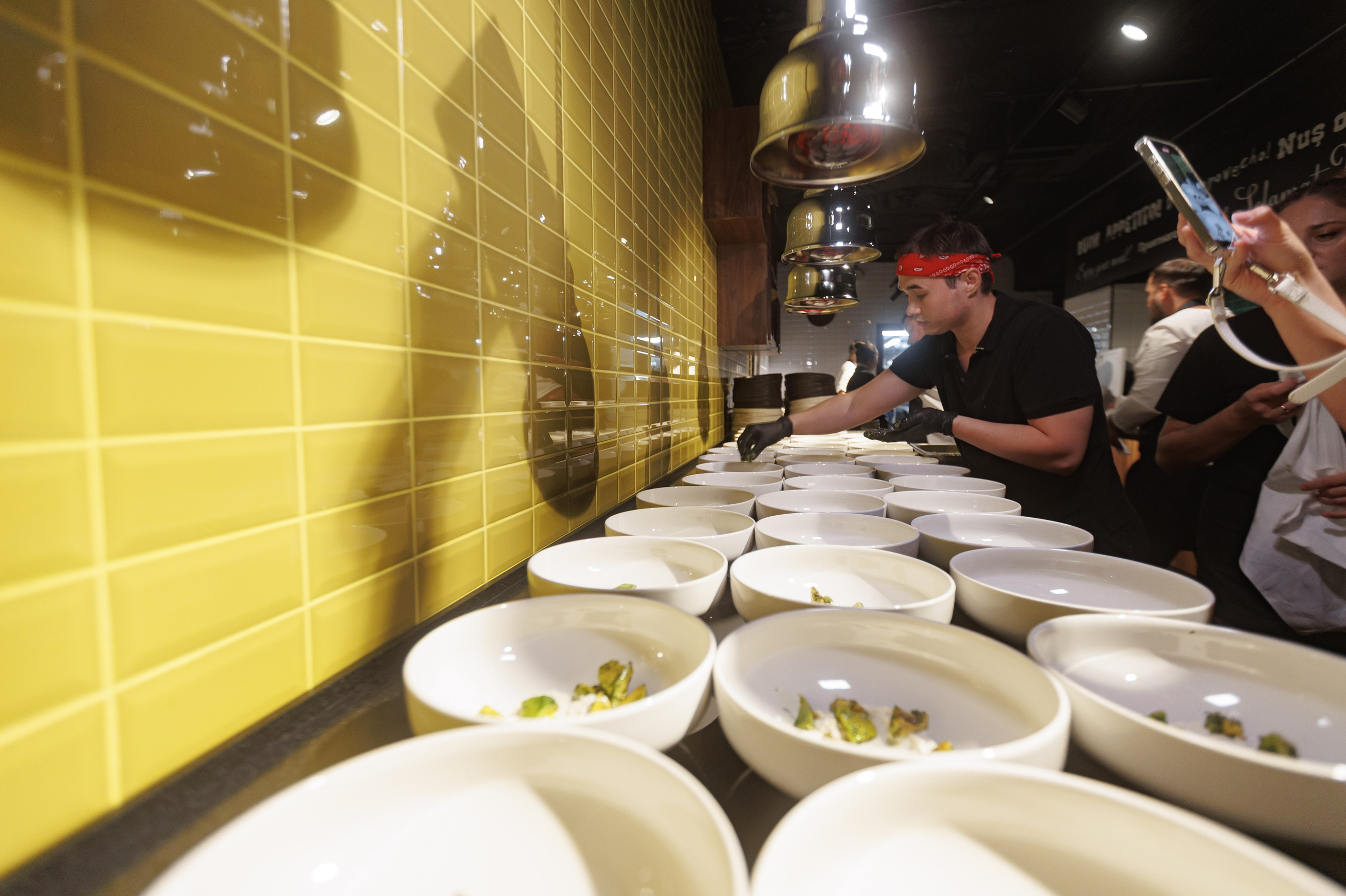 Фотографии с Гастроужина Честер Челябинск 5 ЛЕТ.5 ШЕФОВ