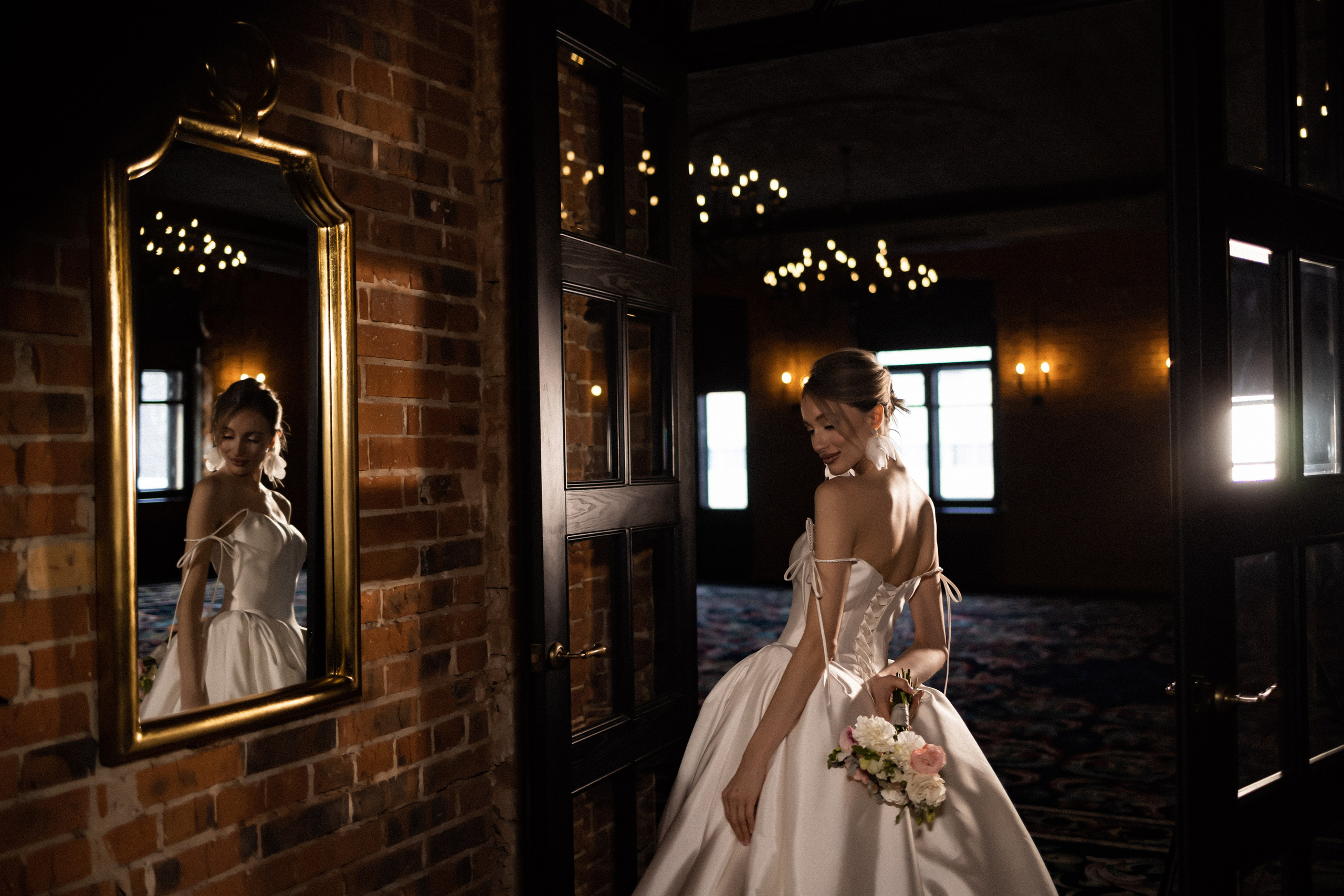 Свадебная в ресторане. Фотограф Арина Шмакова