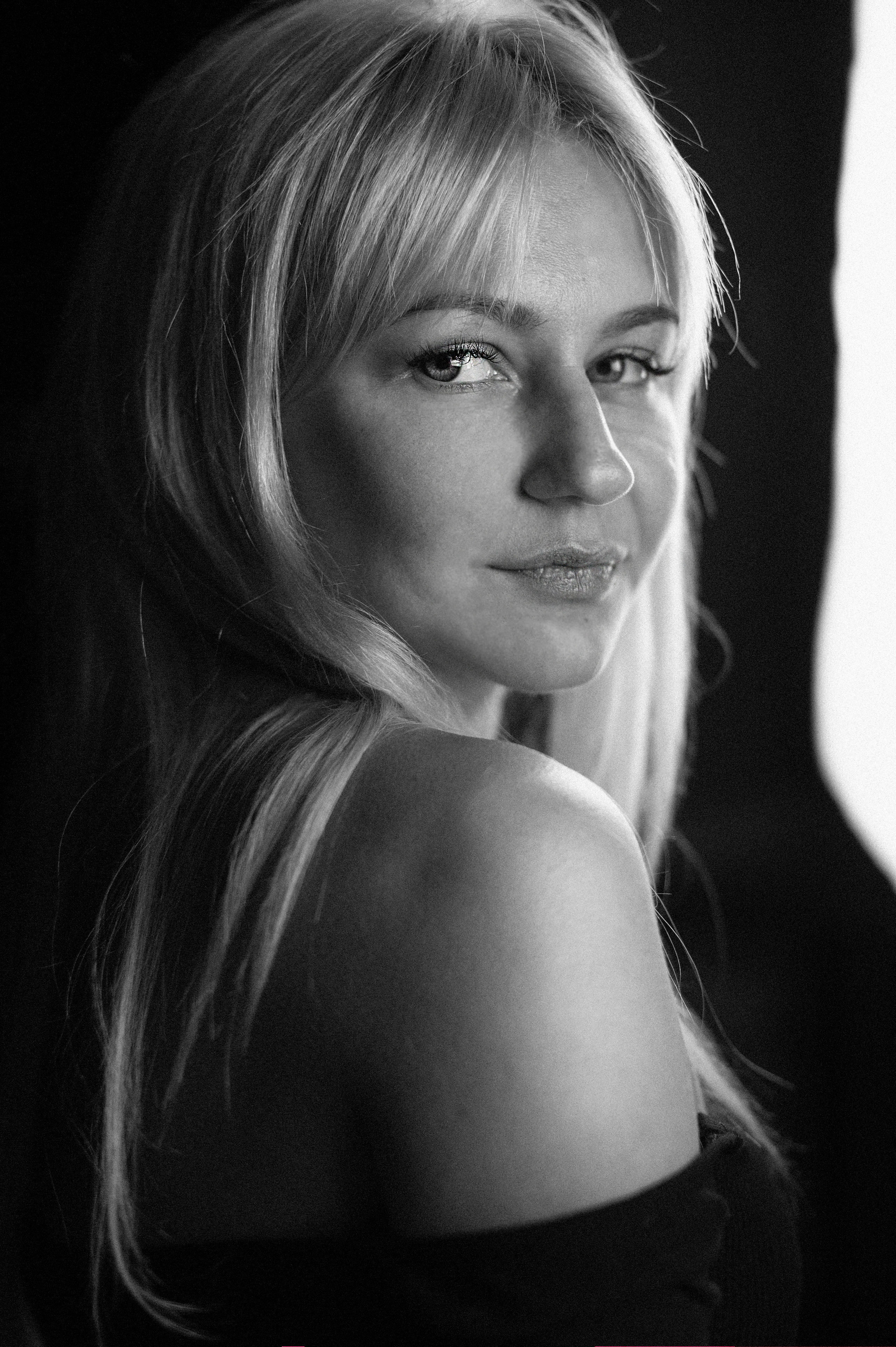 ЖЕНСКИЙ ПОРТРЕТ. Фотограф Юля Юнг