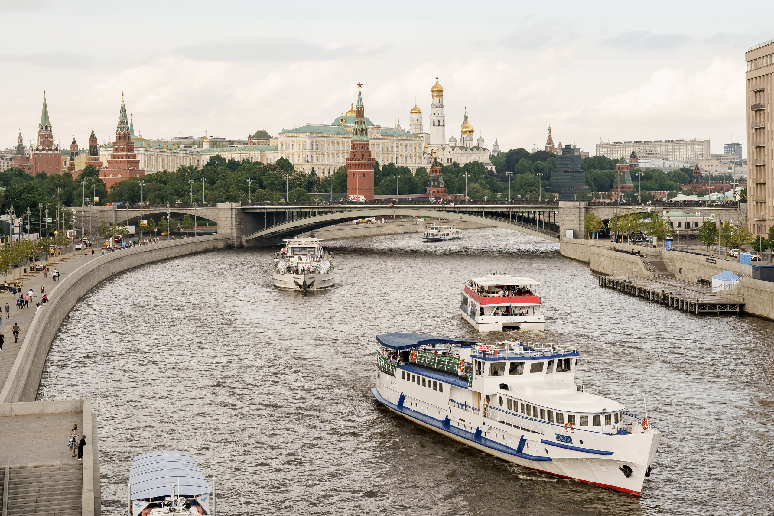 Евгения и Мунир. Свадебный фотограф в Москве Яна Деньгина