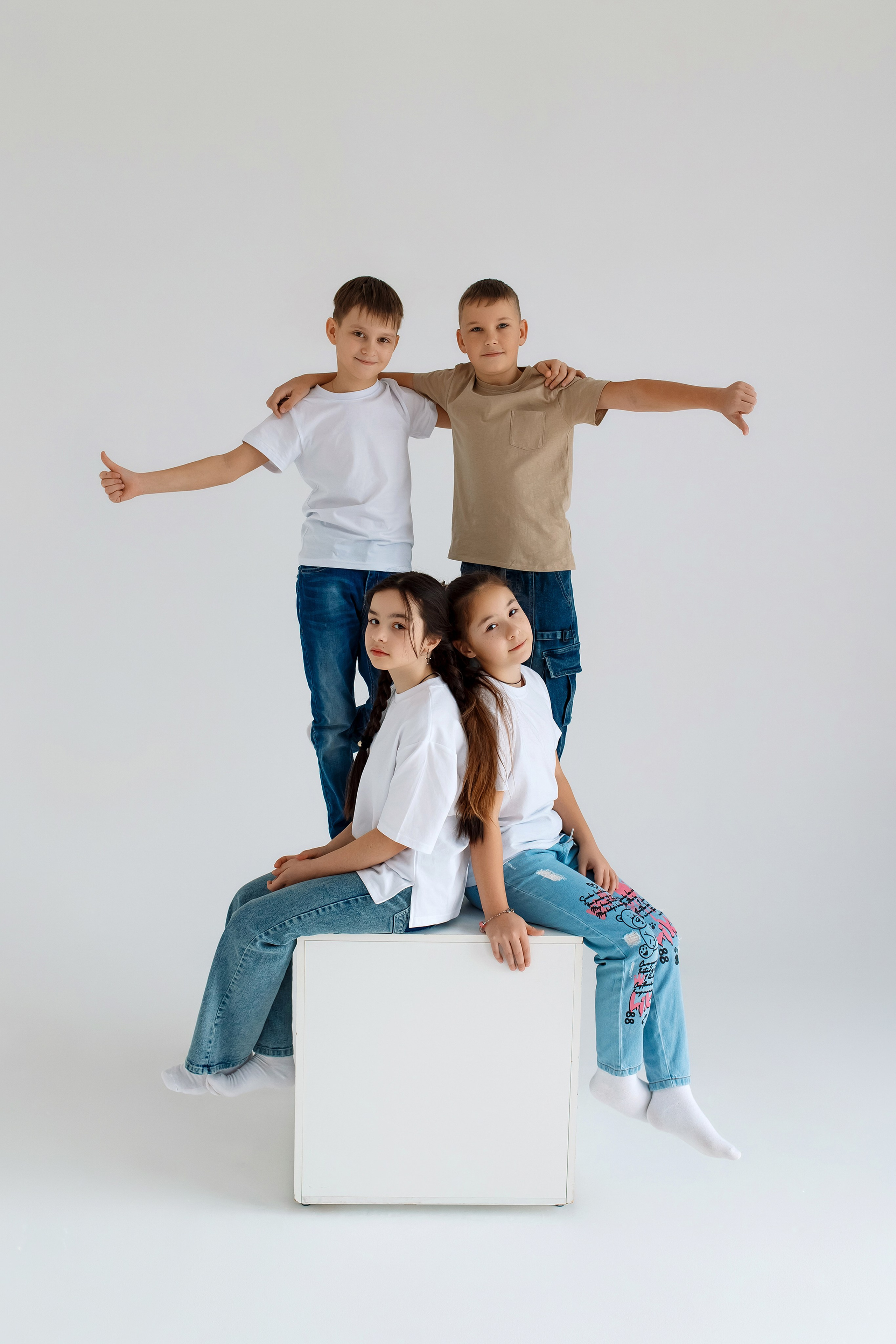 4 класс съемка в фотостудии. Фотограф Любовь Корниенко, Примоский край