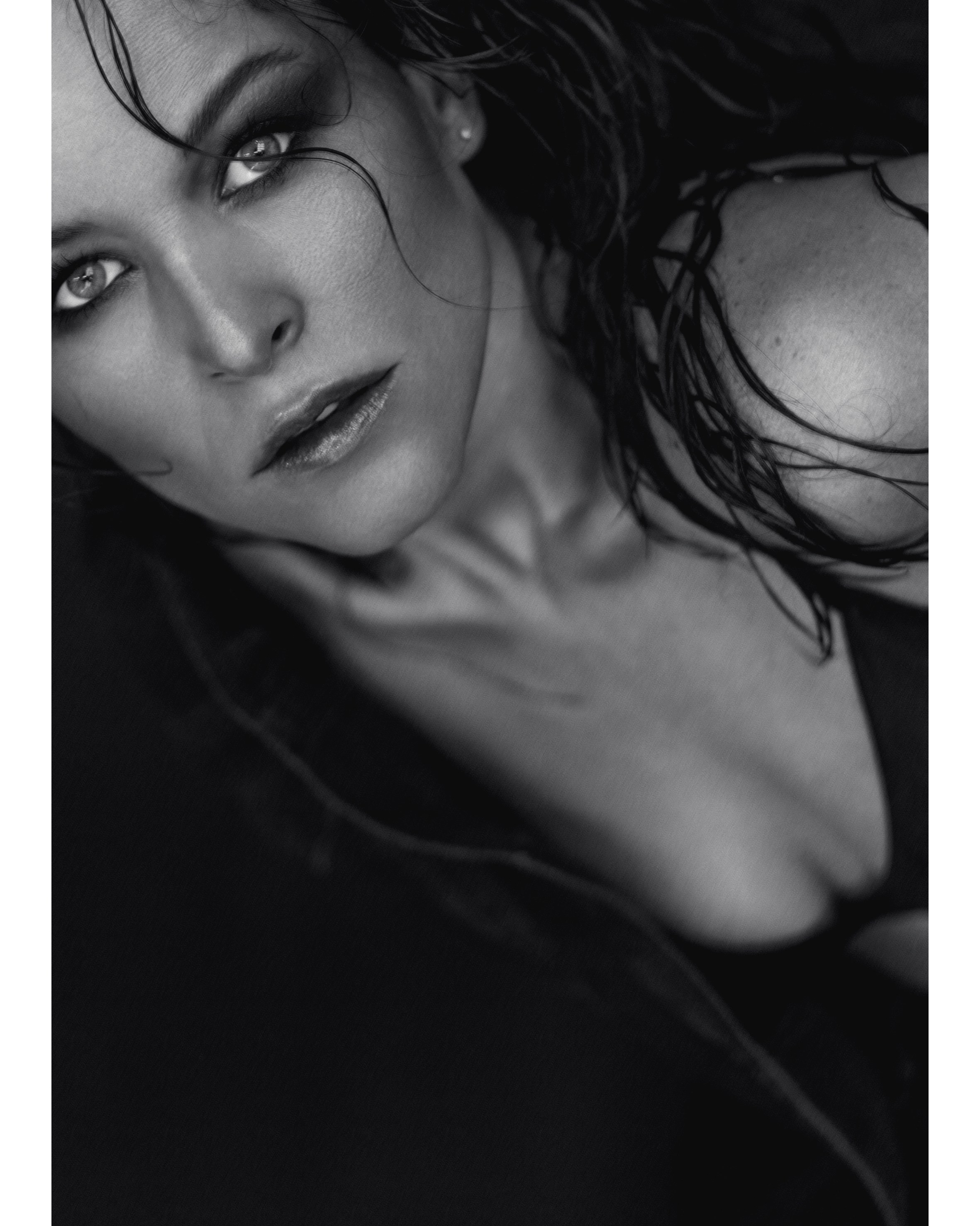 Фирменный чёрно-белый авторский портрет, Ольга Колганова, фотограф Ринат Каримов, Алматы