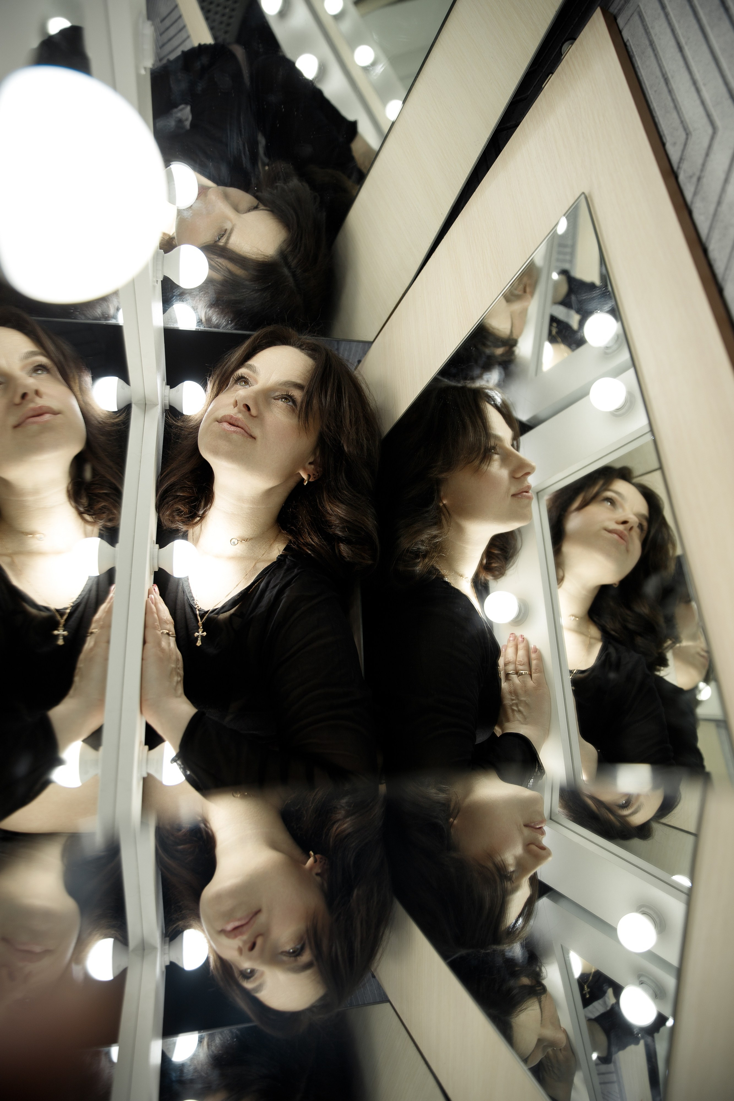 Татьяна с зеркалами