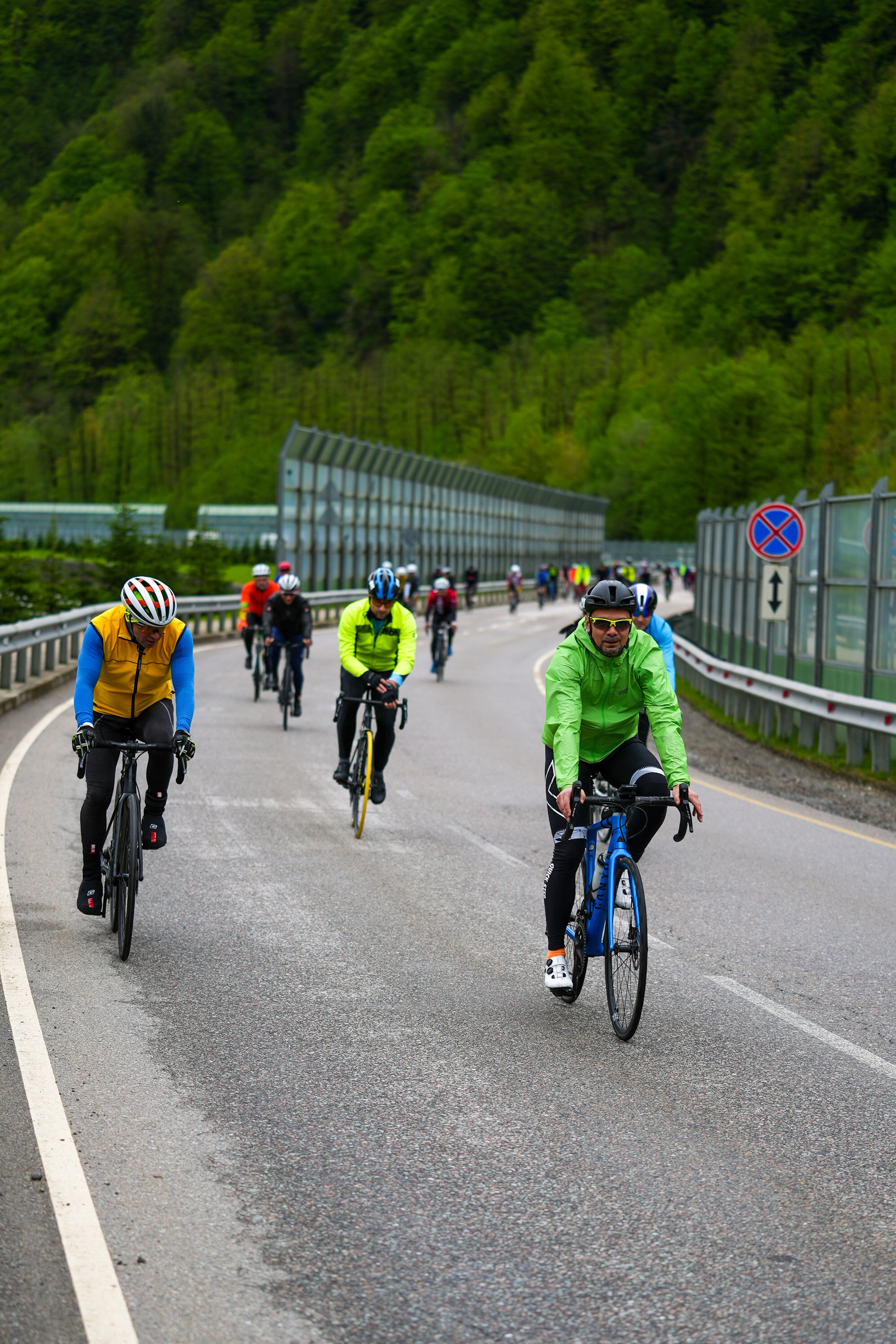 Велогонка «Три горы» на курортах горного кластера Красная Поляна. Репортажный фотограф в Красной Поляне и Сочи Павлюченко Екатерина