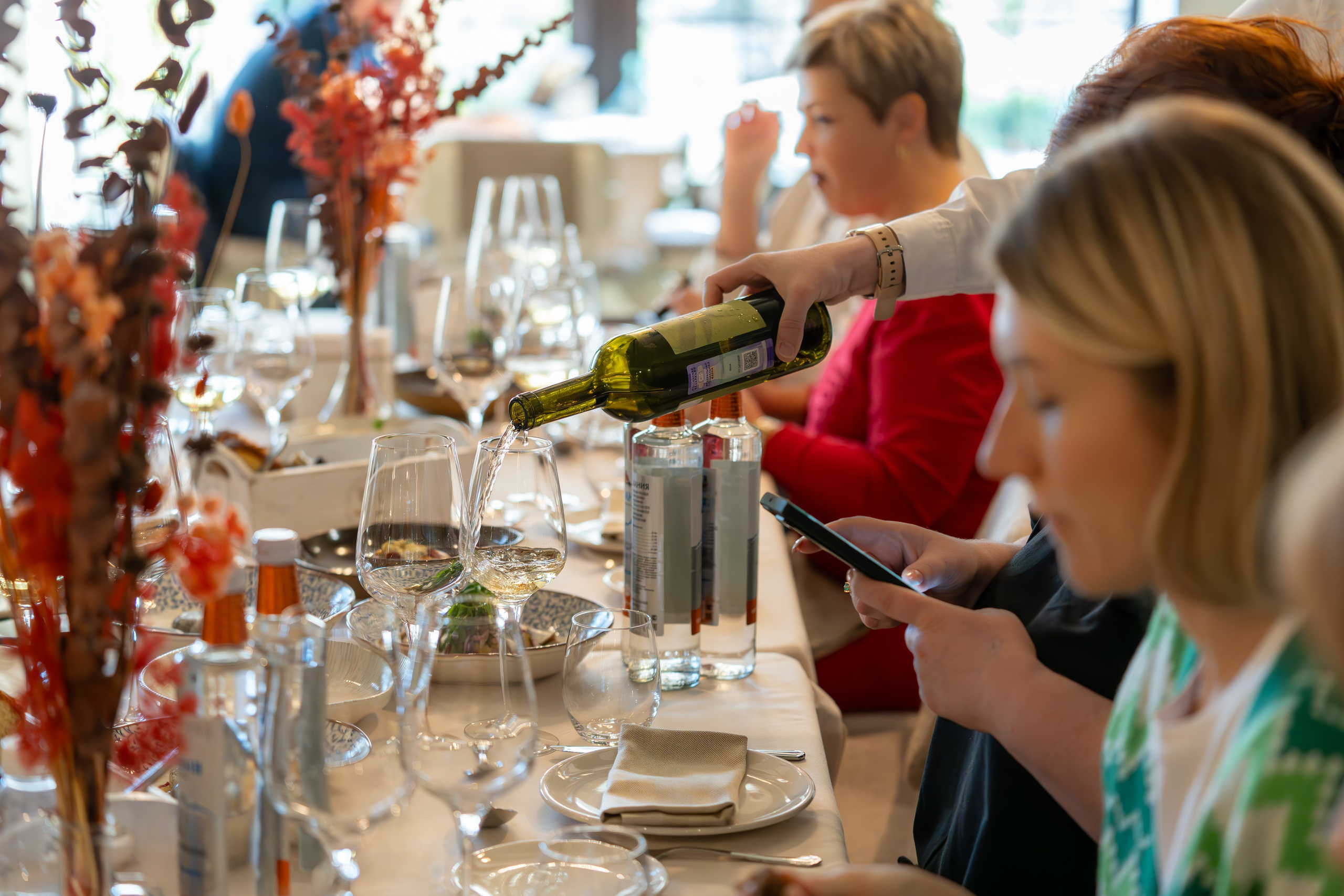 Литературная мастерская с Ольгой Шутовой в «Винотеррии». Репортажный фотограф в Красной Поляне и Сочи Павлюченко Екатерина