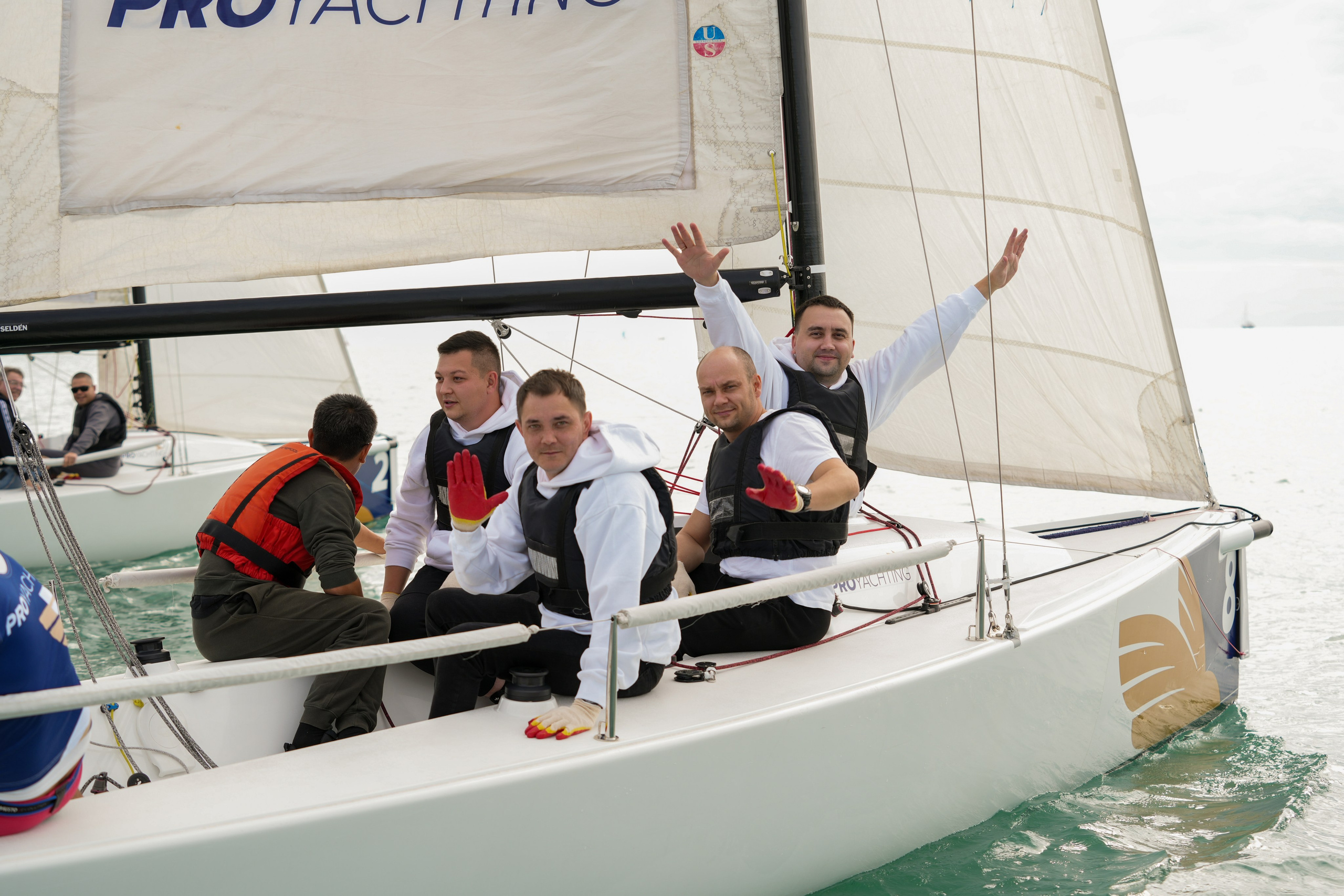 Яхтенная регата для компании Агрегатка. Репортажный фотограф в Красной Поляне и Сочи Павлюченко Екатерина