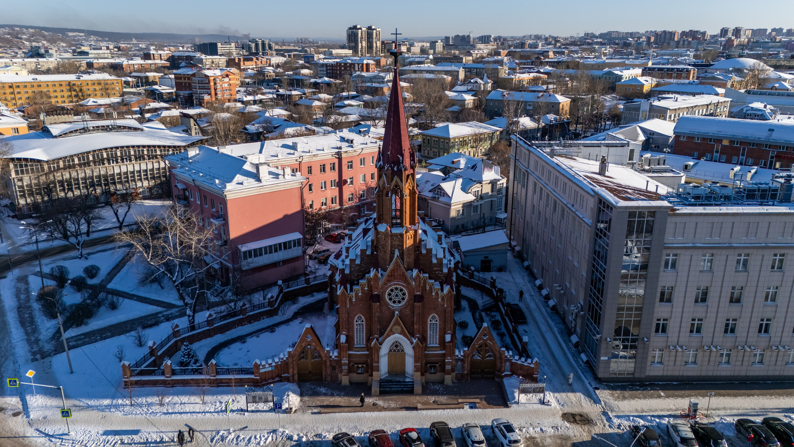 Архитектура города. Фотограф, видеограф и пилот дрона на Байкале