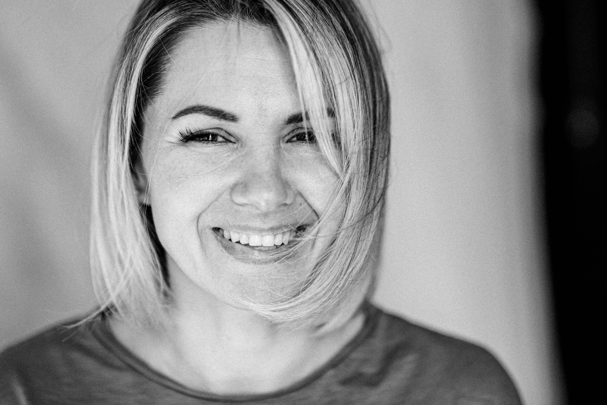 Ксения в студии НЕМЕСТО. Фотограф Денис Неместо, портрет, репортаж