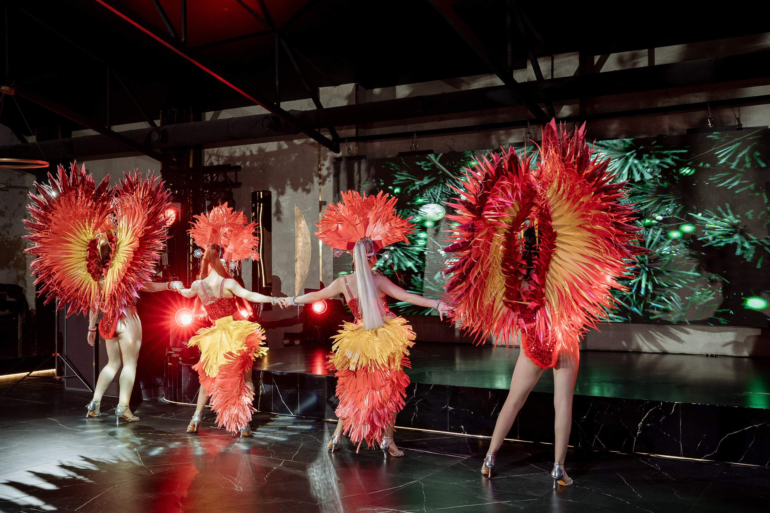 Альбион Тур