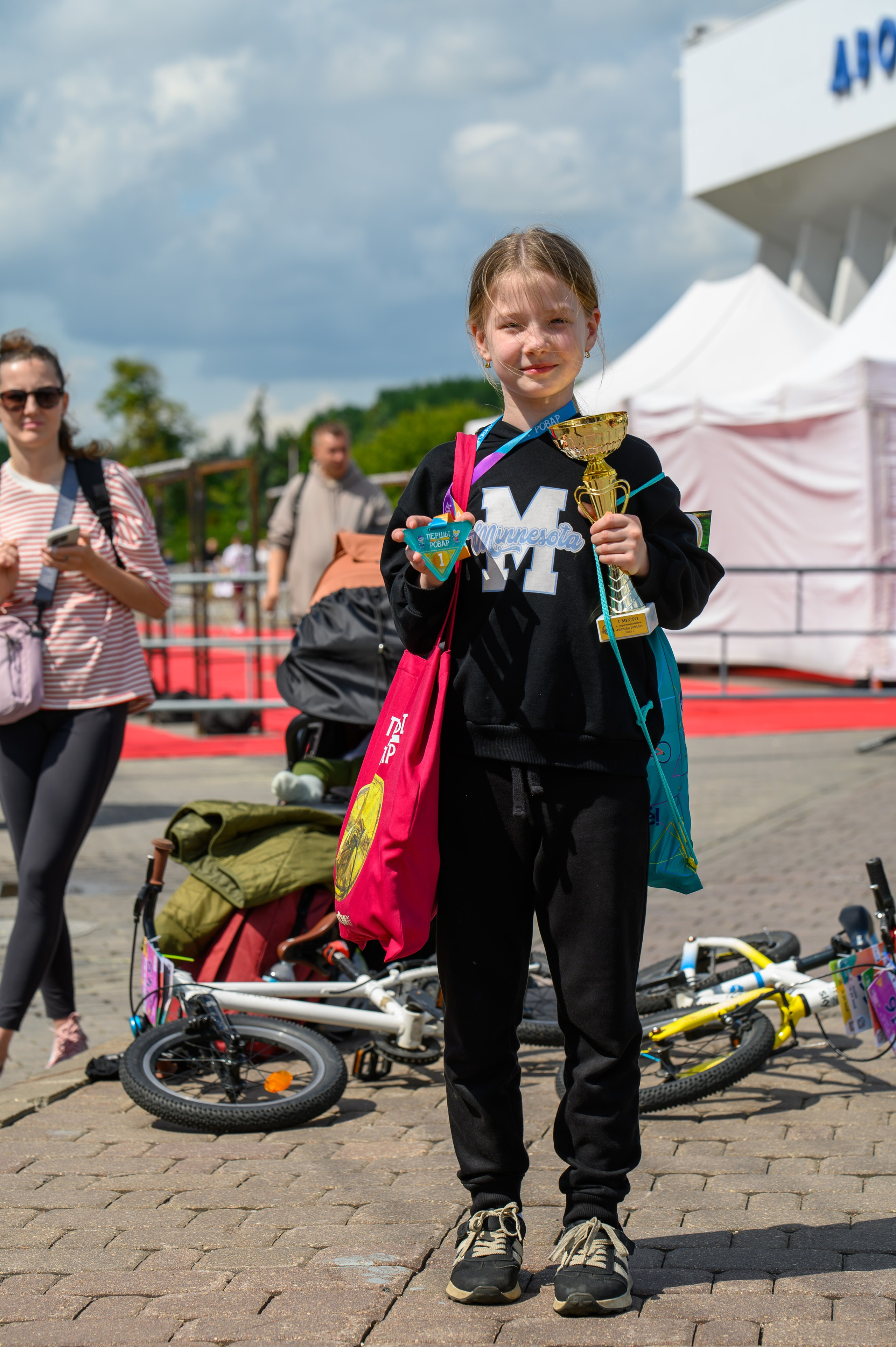 Репортажная съемка с открытия магазина. Фотоуслуги, услуги фотографа, фотографирование важных событий