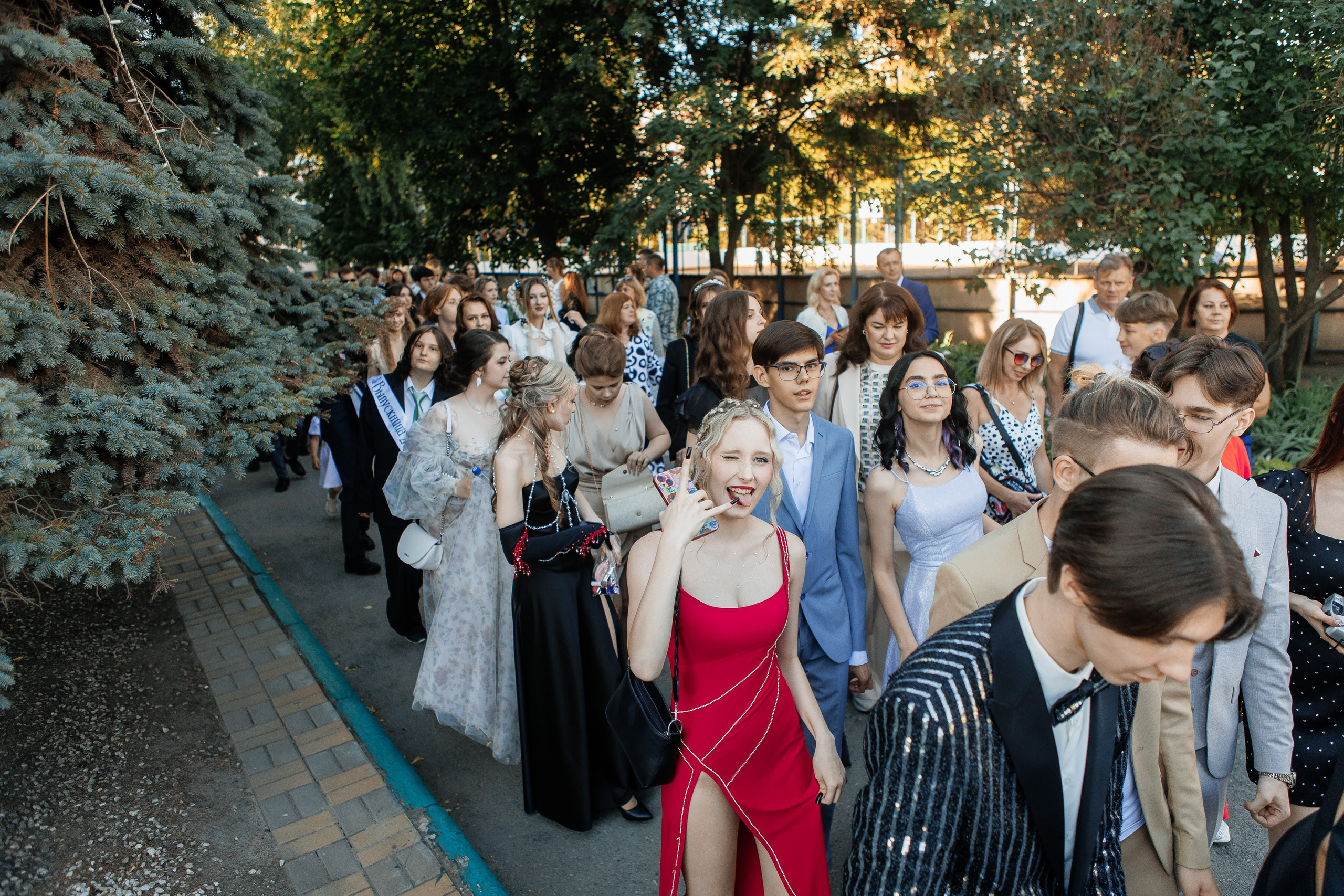 Выпускной Гимназия 12 2024 г. Свадебный и портретный Фотограф в Липецке Дмитрий Котюков