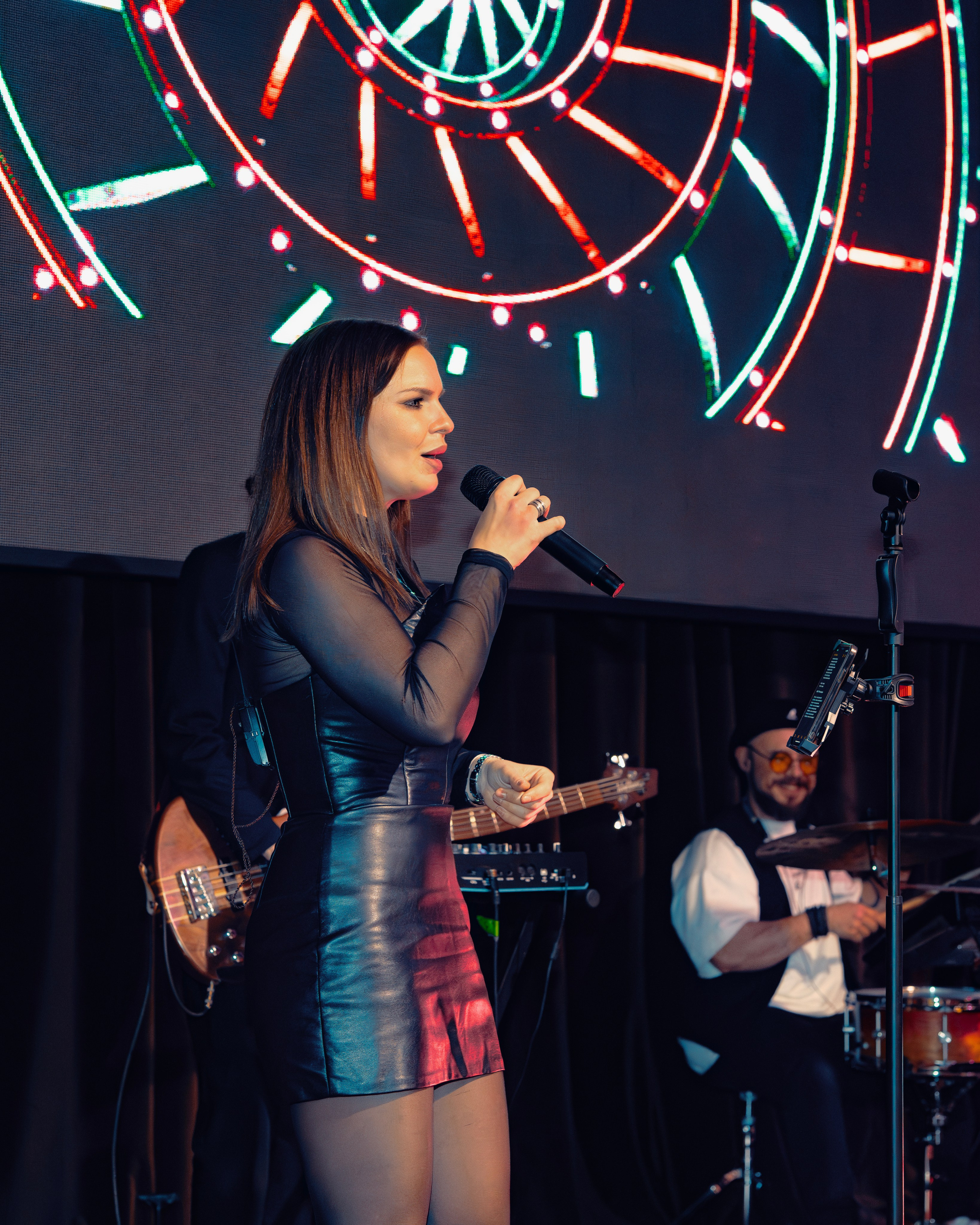 Знакомые — cover band. Максим Казаков — фотограф