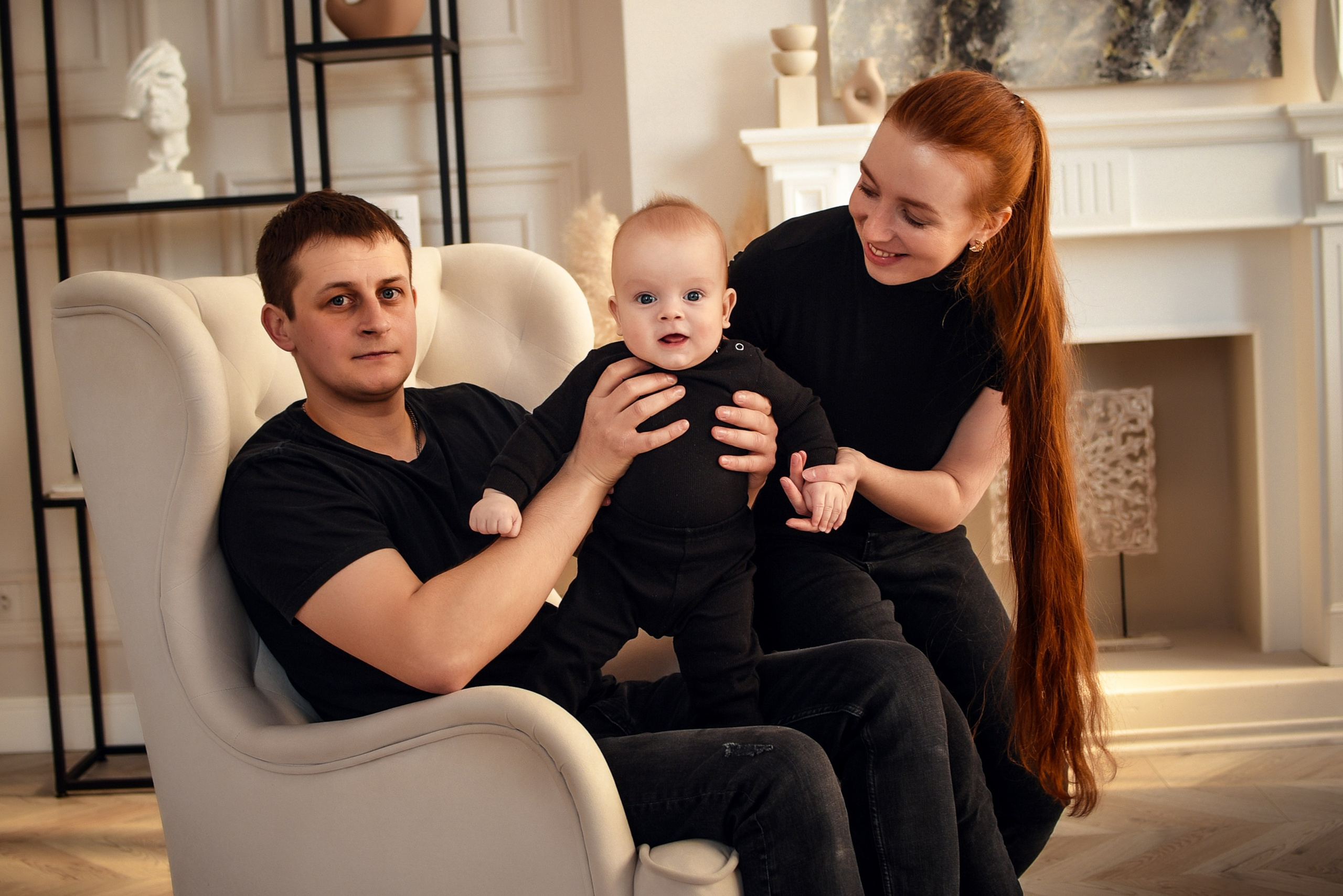 Семейная студийная фотосессия 3. Свадебный, семейный, детский, контент фотограф в Омске Максим Ильин