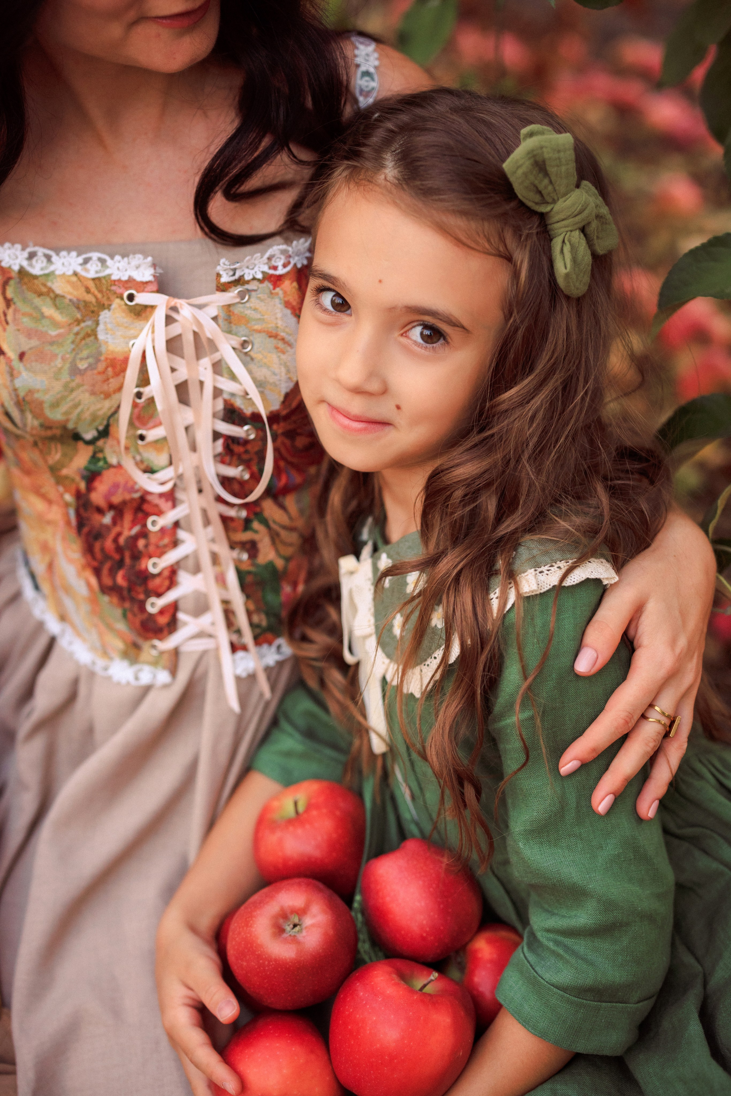 Семейная фотосессия в Яблоневом саду. Семейный и детский фотограф в Краснодаре Анна Трашкова