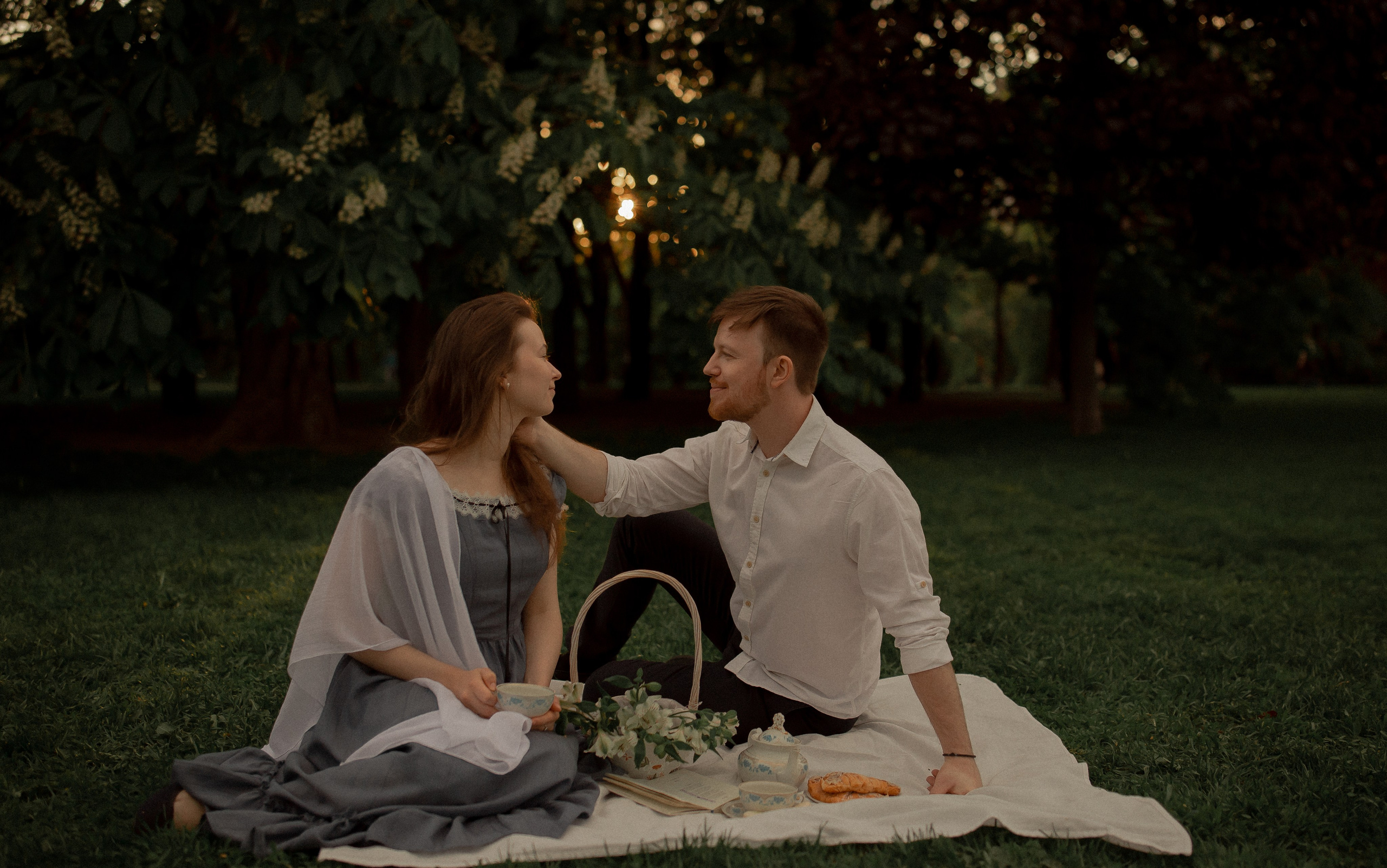 «Пусть нам кружит голову месяц май». Твой проводник в мир ушедших эпох, романтики и женственности