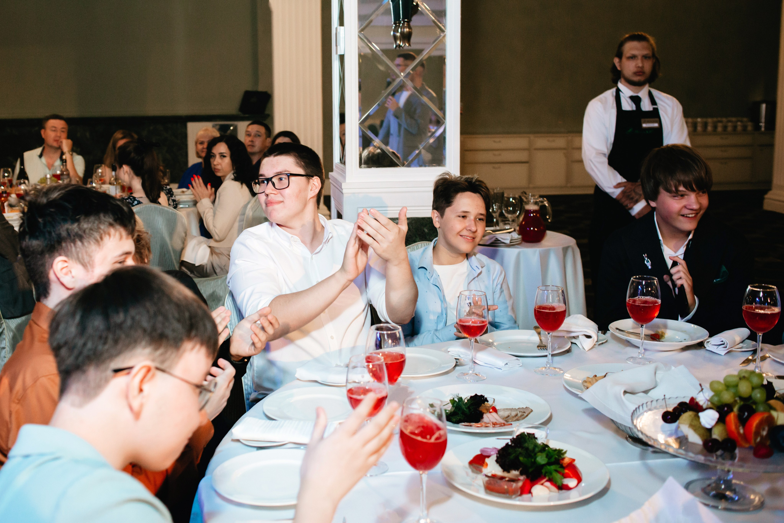 Выпускной 2025 (9класс) 124 школа. Фотограф в Челябинске Ополихина Анна