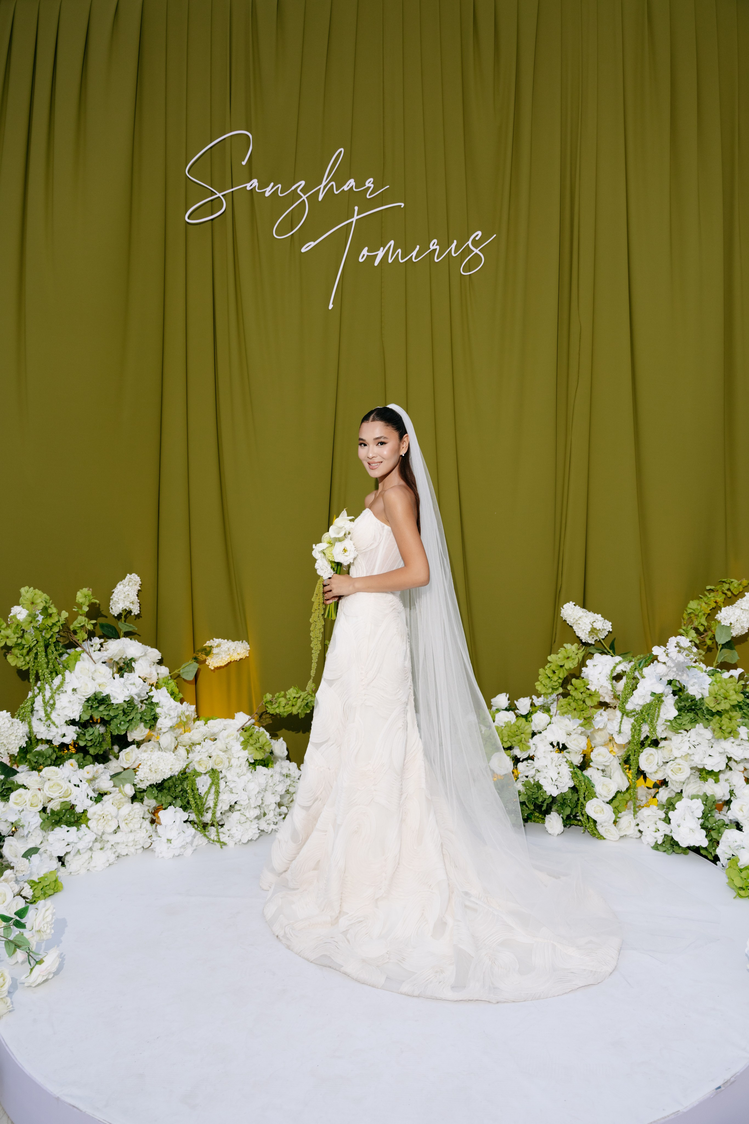 Sanzhar & Tomi. Batr Kanatkali